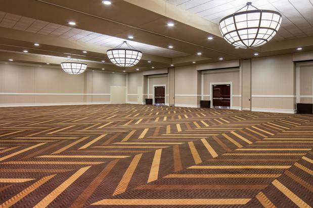 Images Sheraton Overland Park Hotel at the Convention Center
