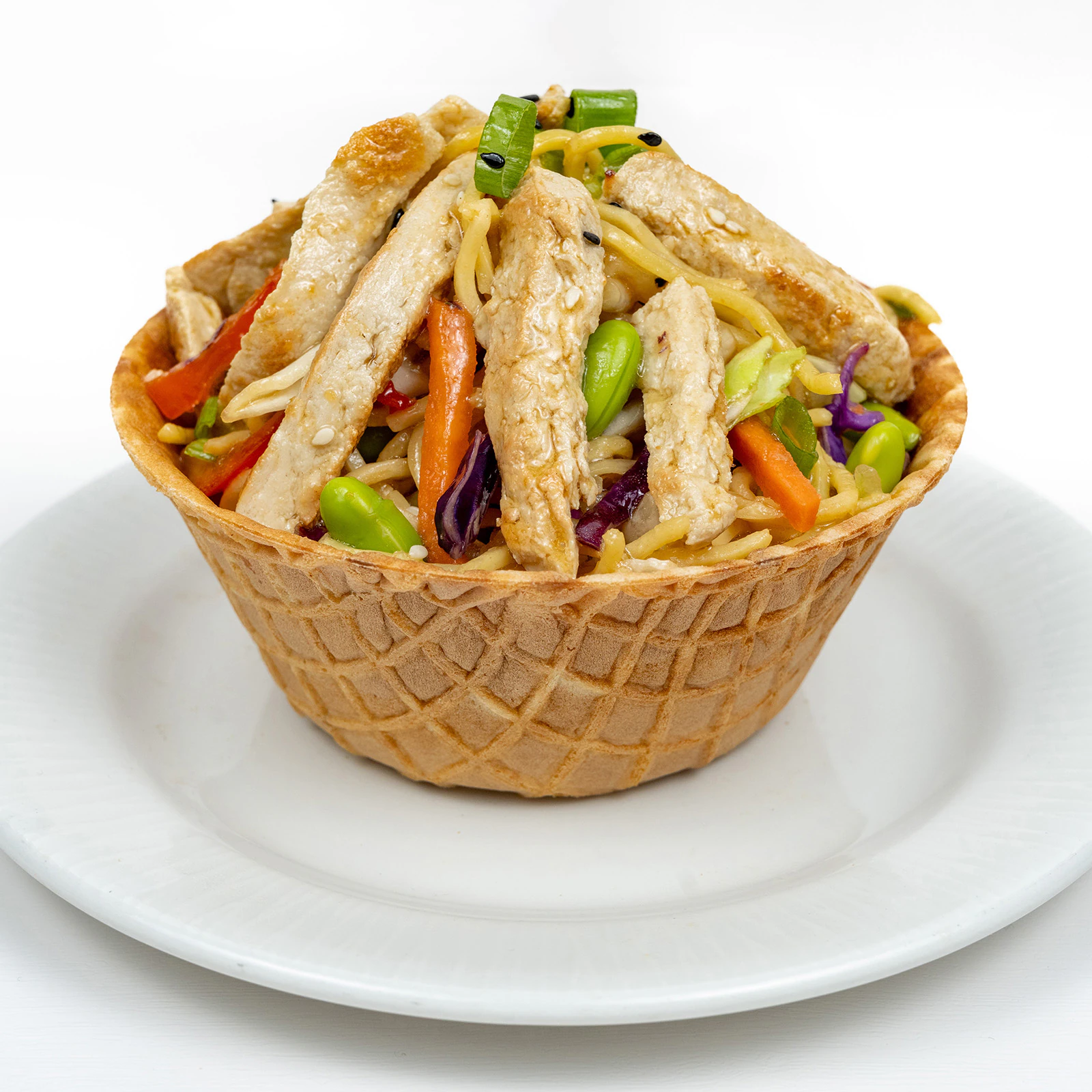 Plant-based Soba Noodle Salad Bowl with Chik'n