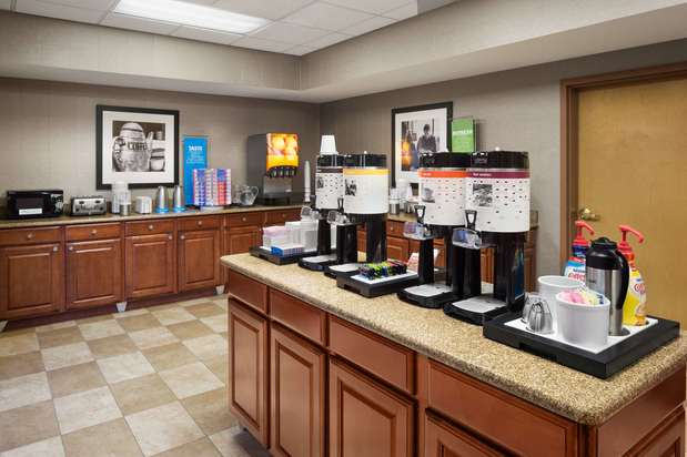 Images Hampton Inn & Suites Detroit/Sterling Heights