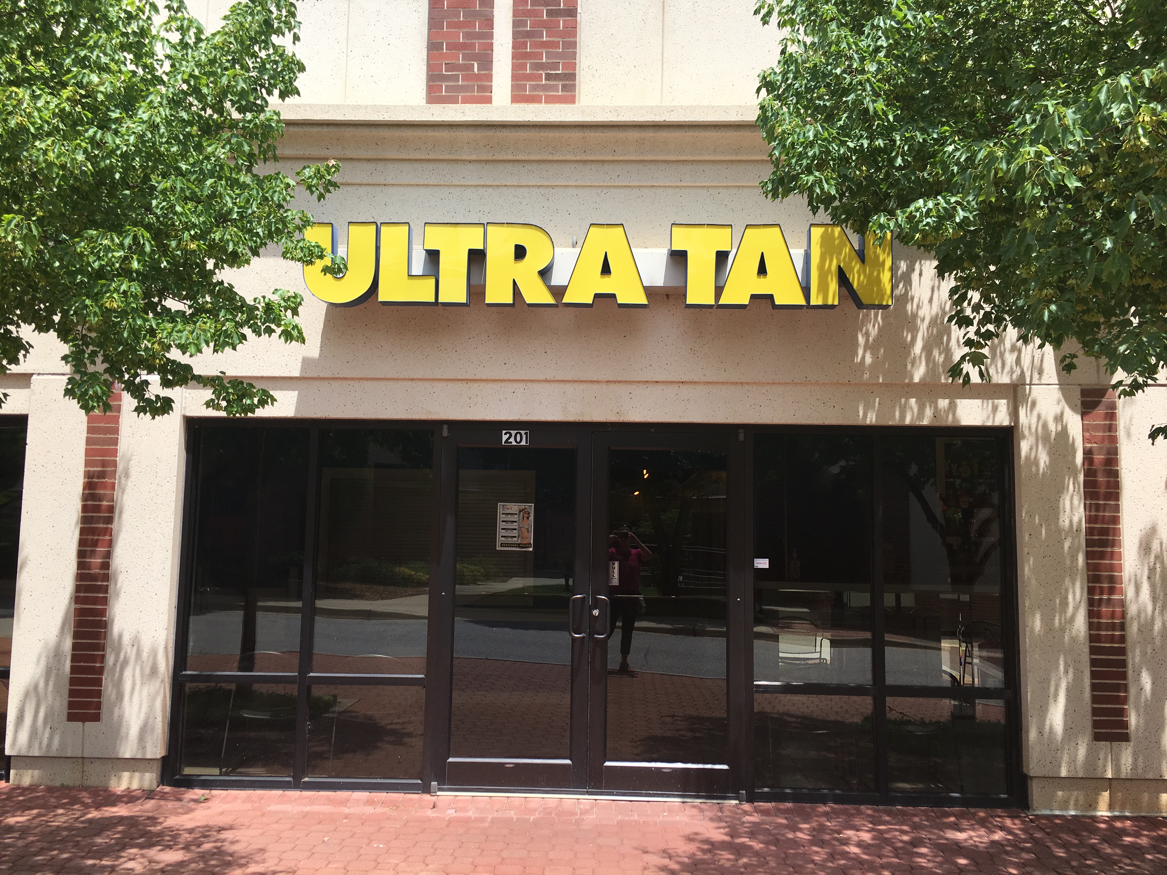 ULTRATAN Photo