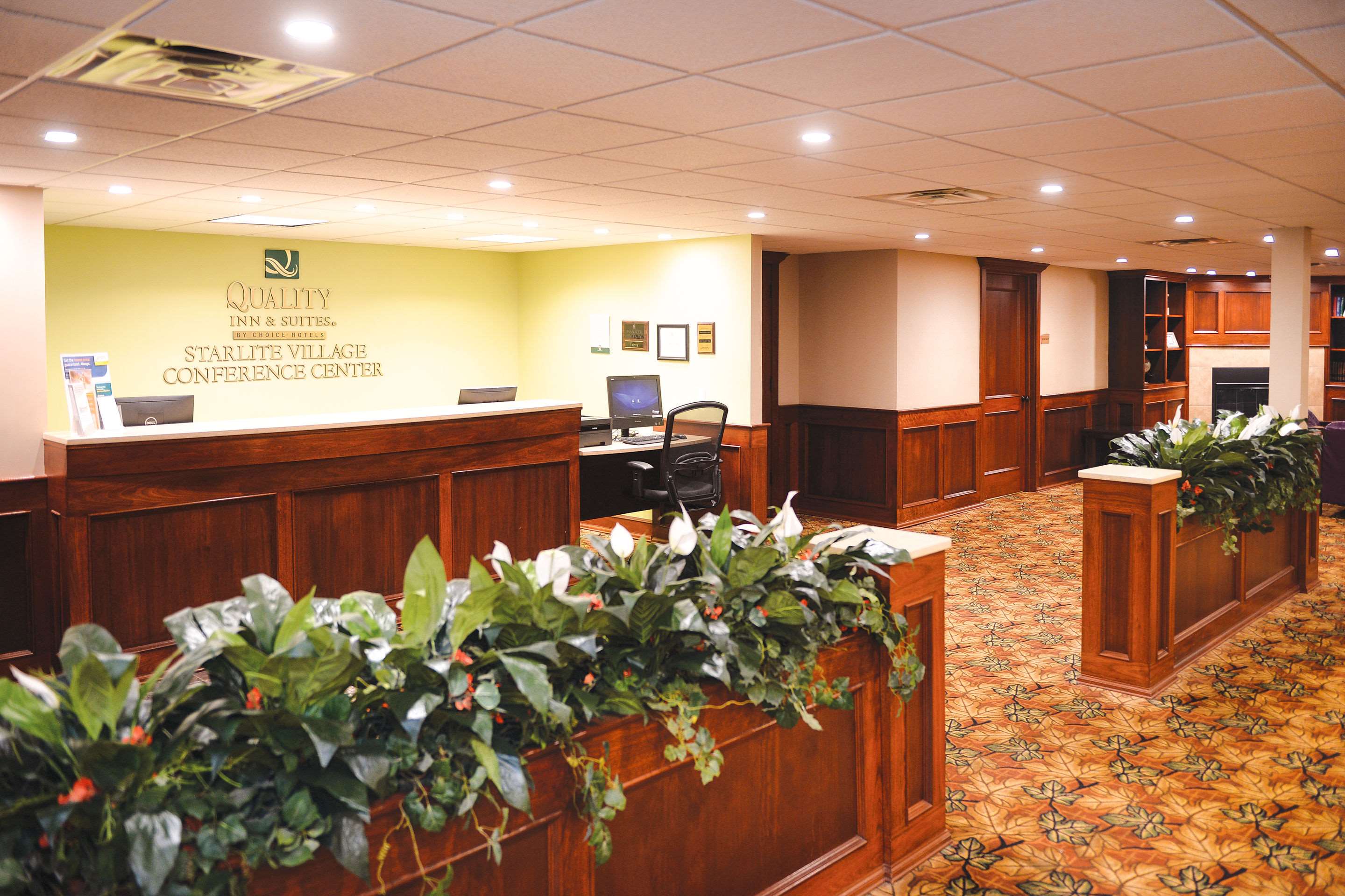 Quality Inn & Suites Ames Conference Center Near Isu Campus Photo