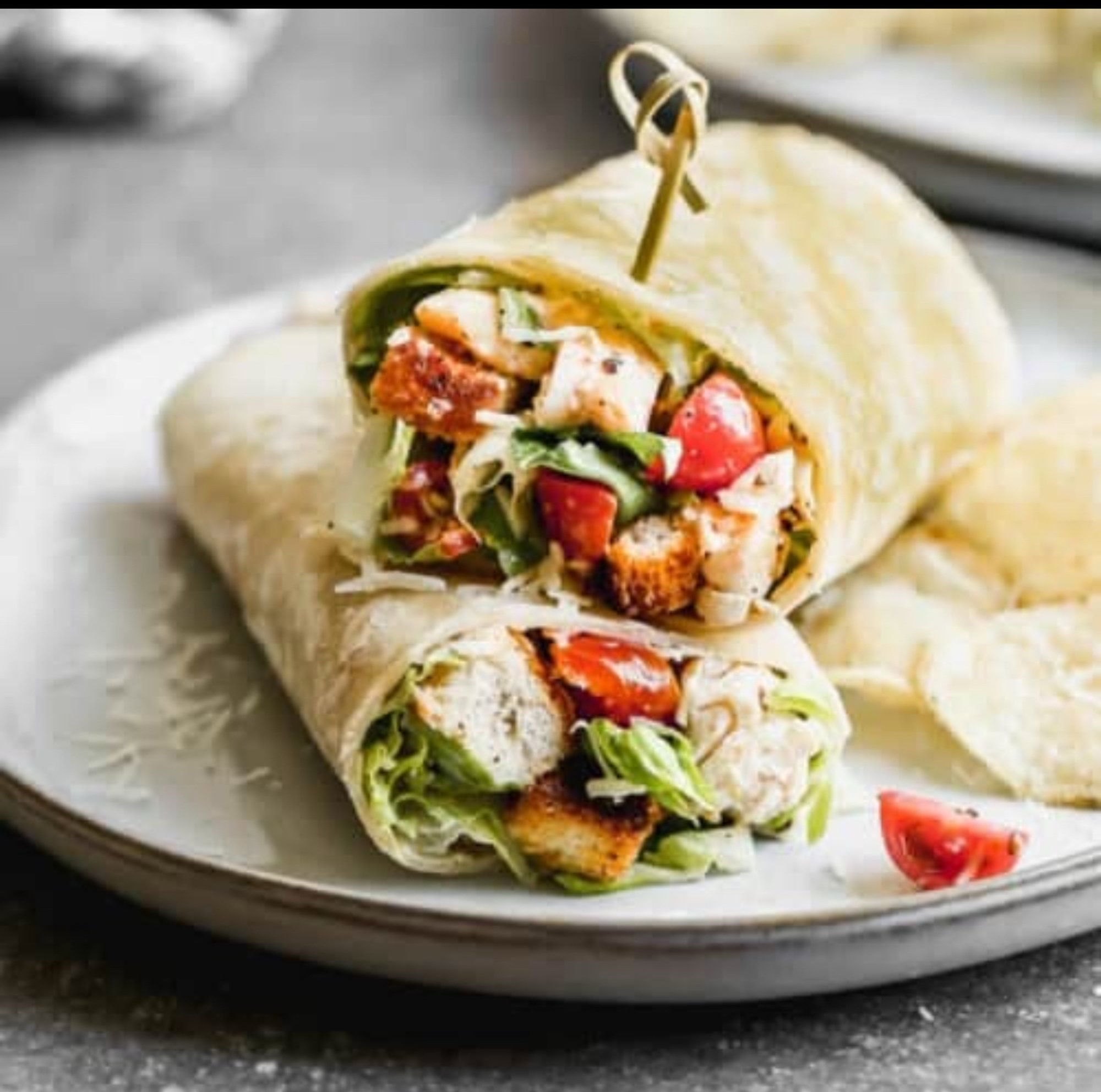 CHICKEN CAESAR WRAP
