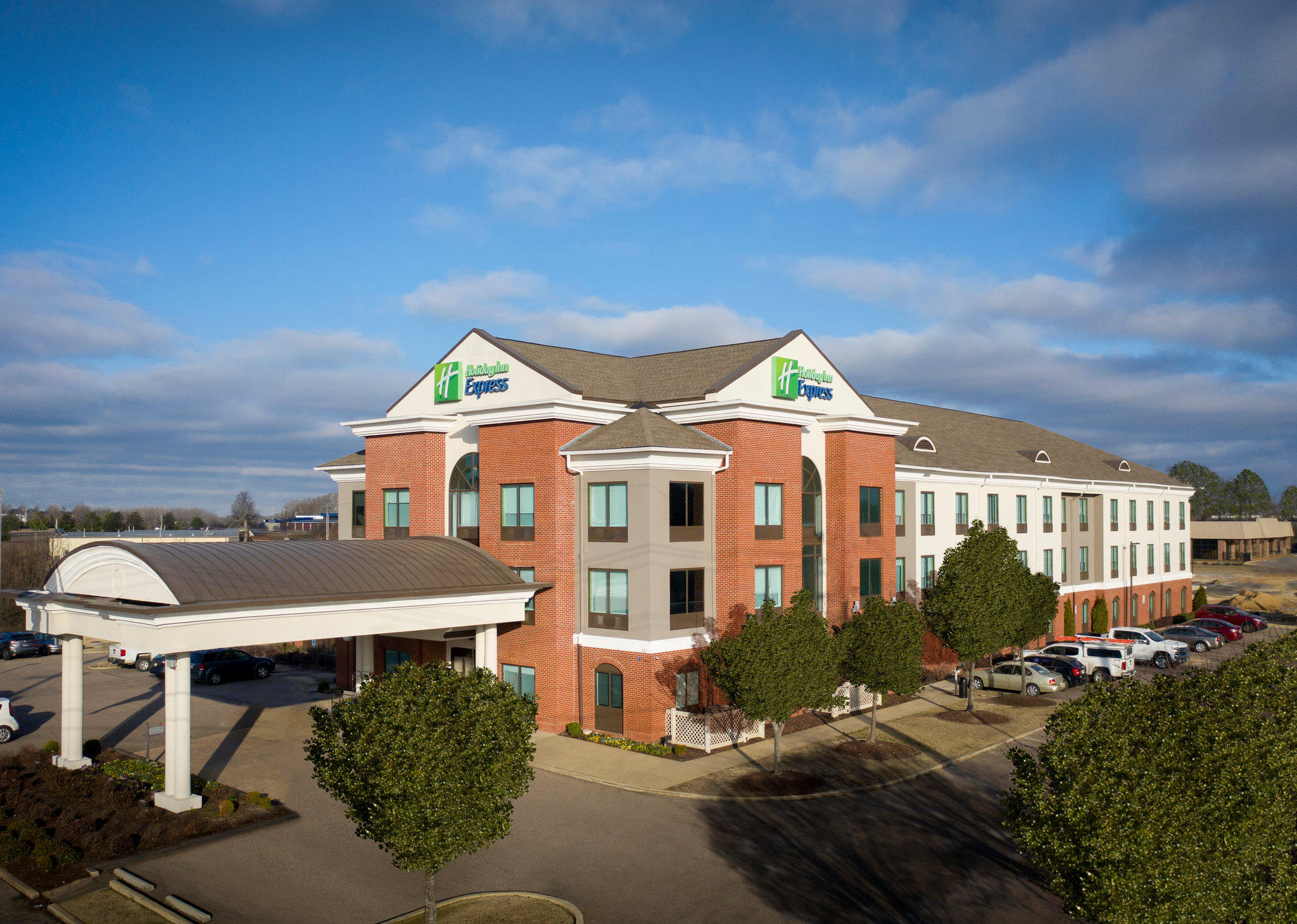 Holiday Inn Express & Suites Olive Branch Photo