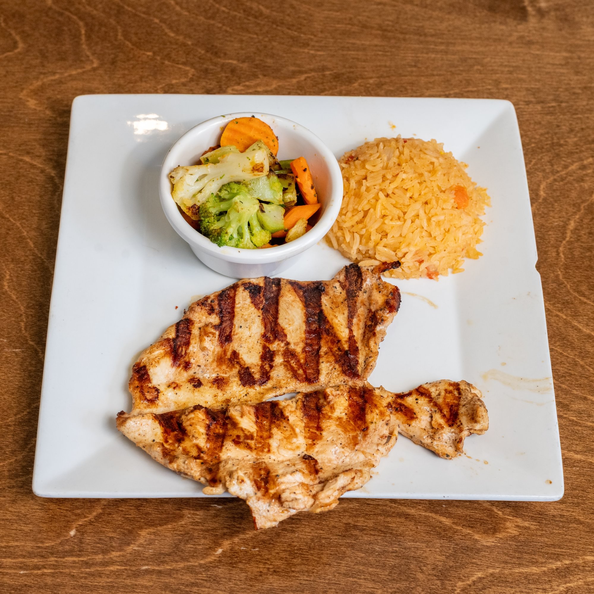 Pollo Ranchero (Ranchero Chicken) Lunch
