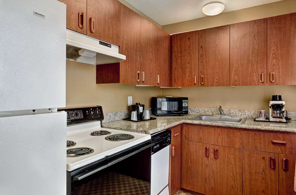 Country Inn & Suites by Radisson, Portland International Airport, OR Photo