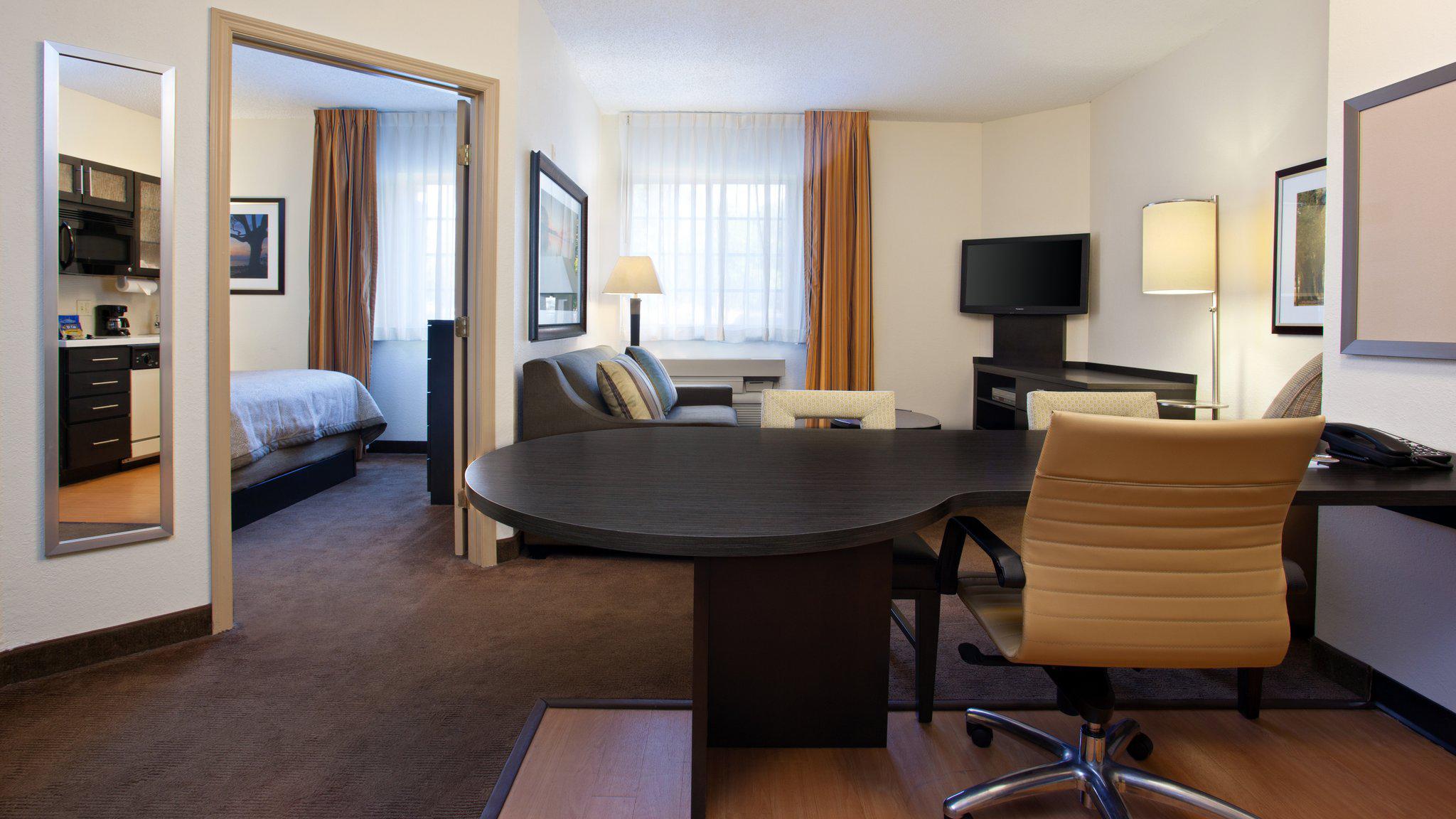 Candlewood Suites Charlotte-University Photo