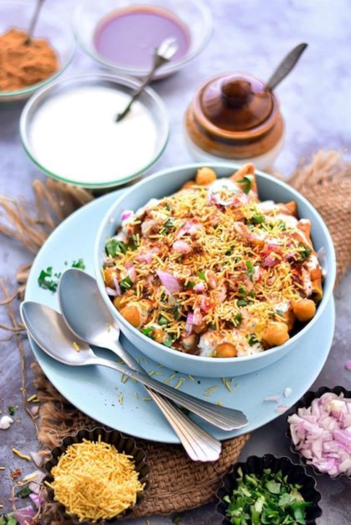 Samosa Chole Chaat