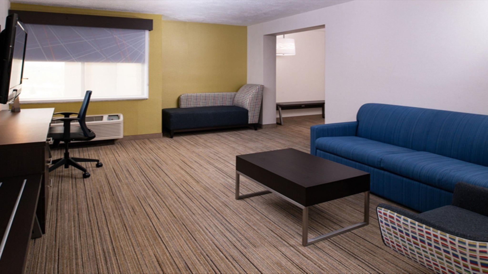 Holiday Inn Express Cincinnati West Photo