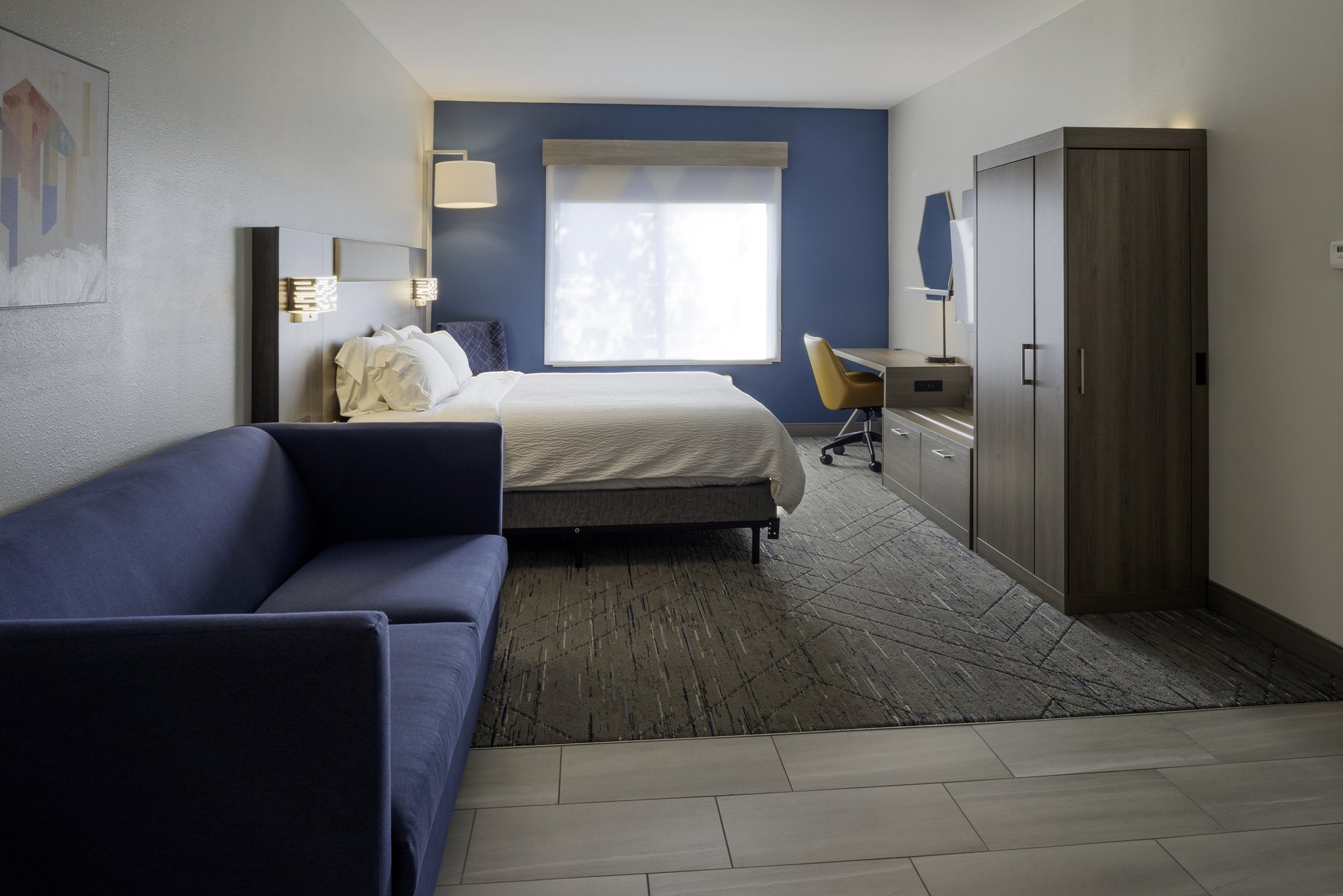 Holiday Inn Express & Suites Fort Atkinson by IHG Image