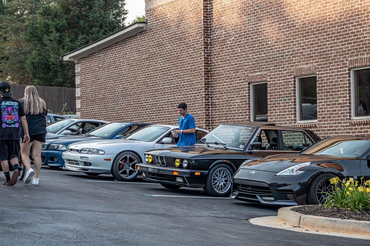 Lins Automotive Image