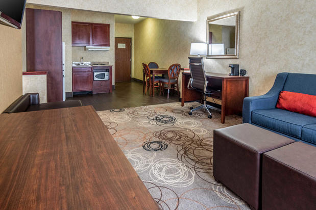 Images Comfort Suites