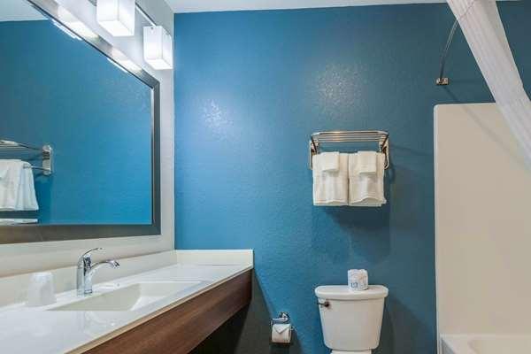 WoodSpring Suites Miramar Image