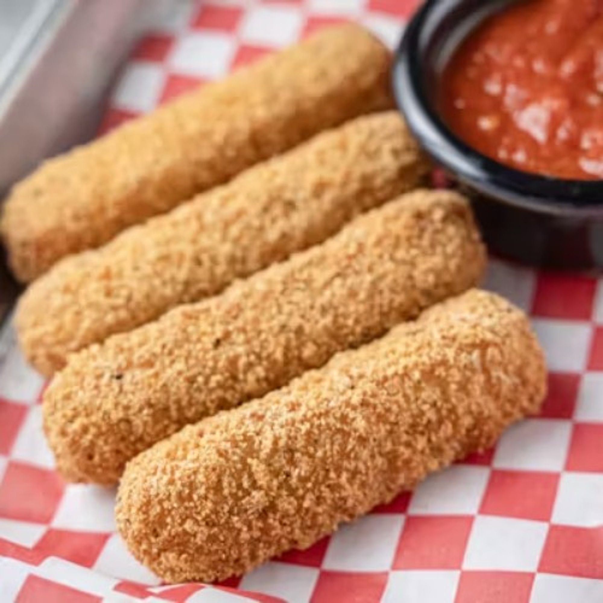 Mozzarella Sticks (4 Pieces)