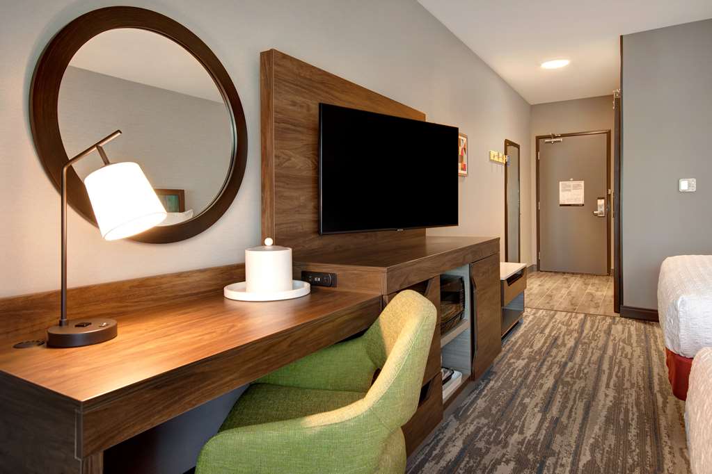 Hampton Inn & Suites Ontario Rancho Cucamonga Image