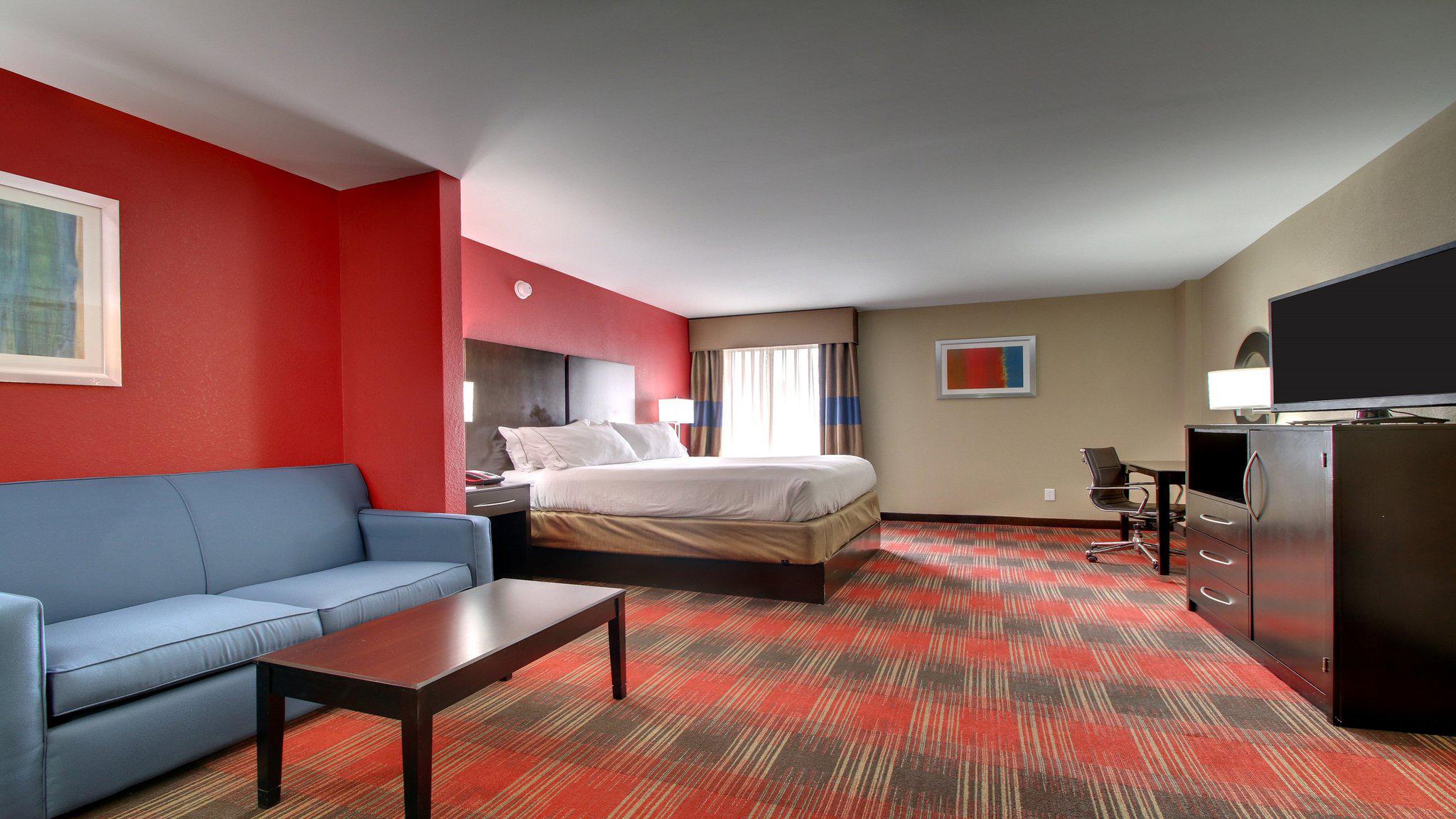Holiday Inn Express & Suites Jackson Downtown - Coliseum Photo