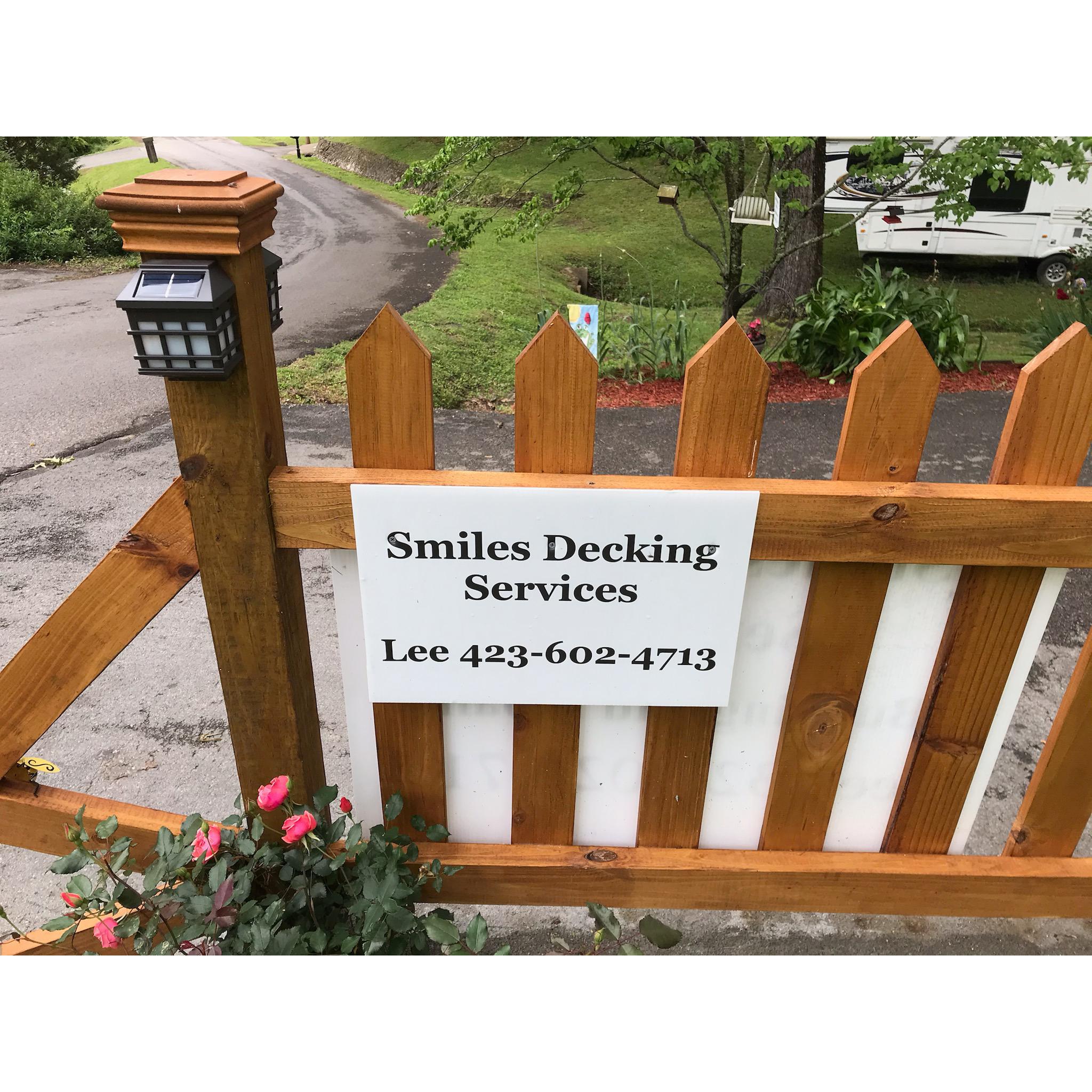 Smiles Decking Services Logo