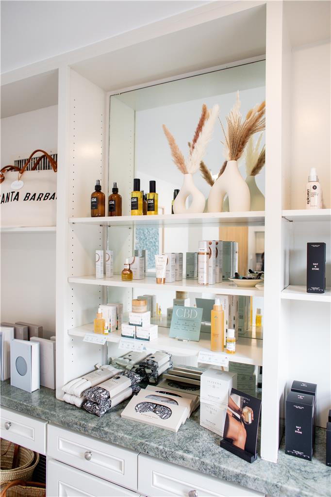 Hilton Santa Barbara Beachfront Resort Image