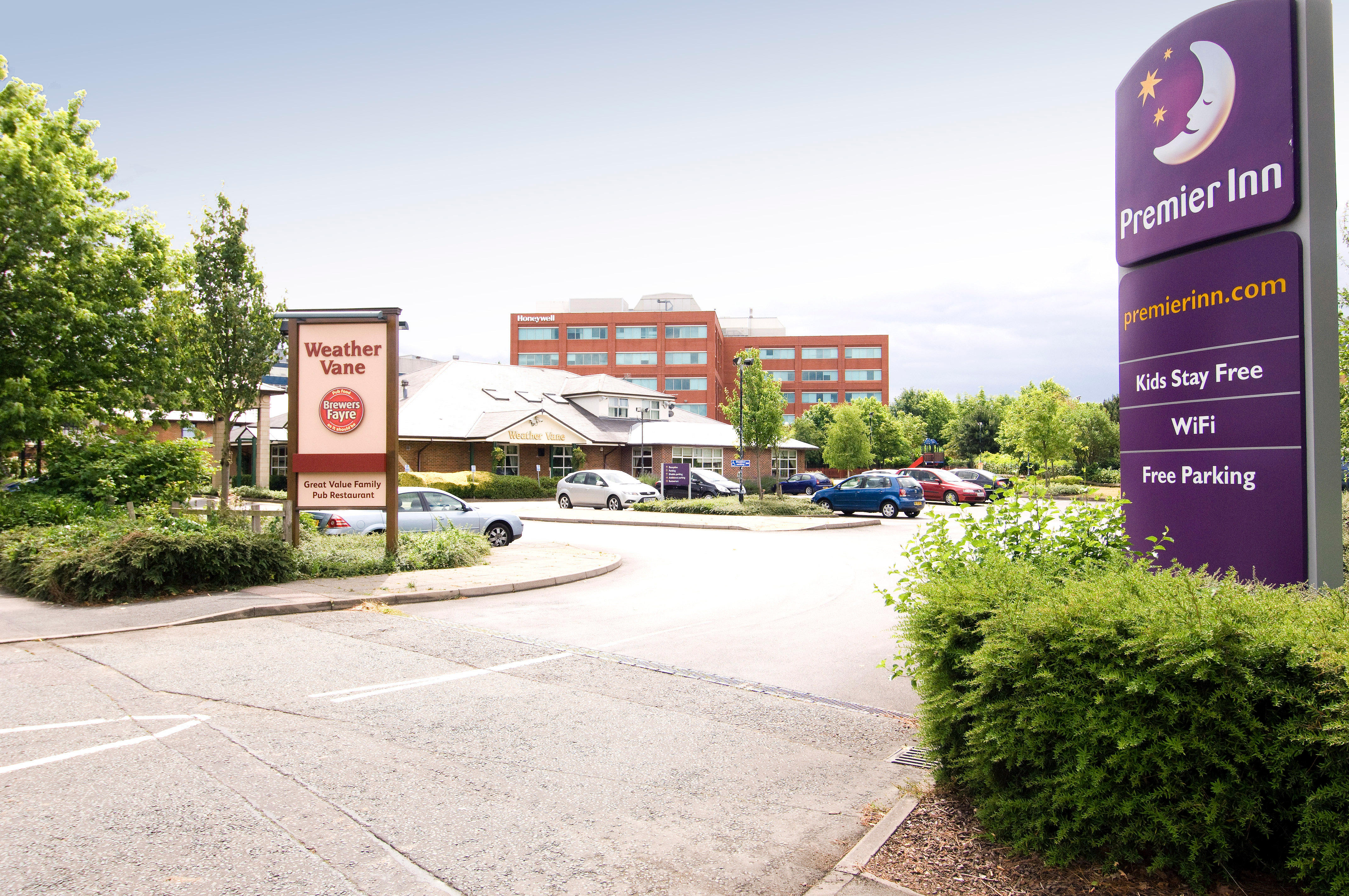 Premier Inn Bracknell Central Hotel Hotels in Bracknell RG42 1NA