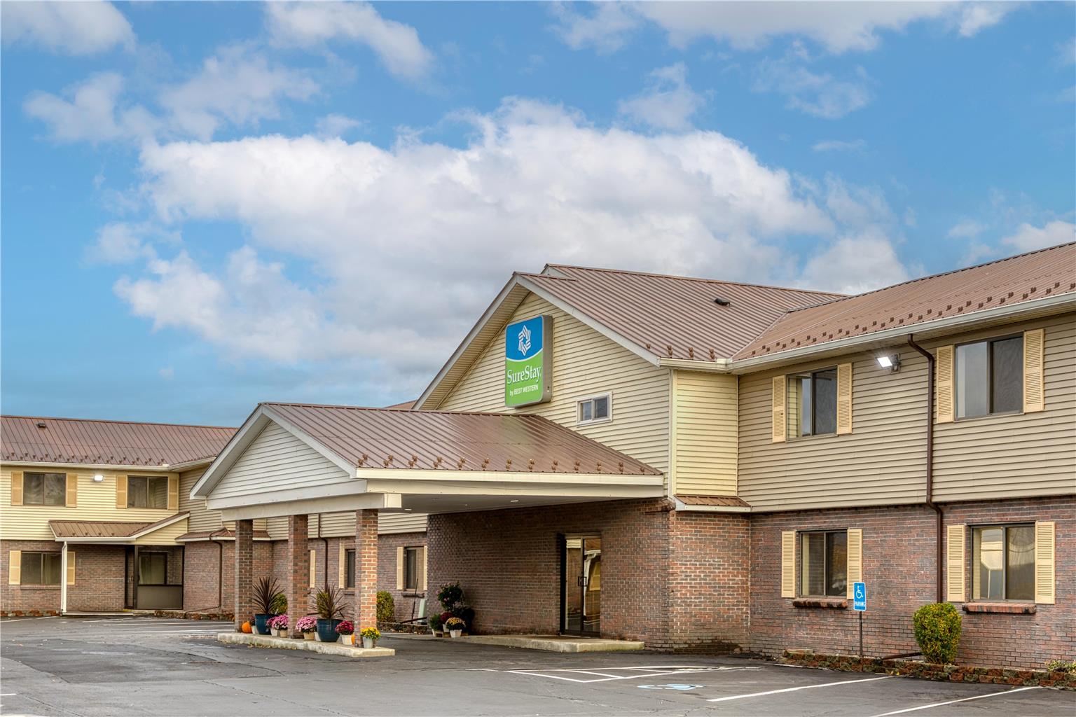 SureStay by Best Western Massena Image