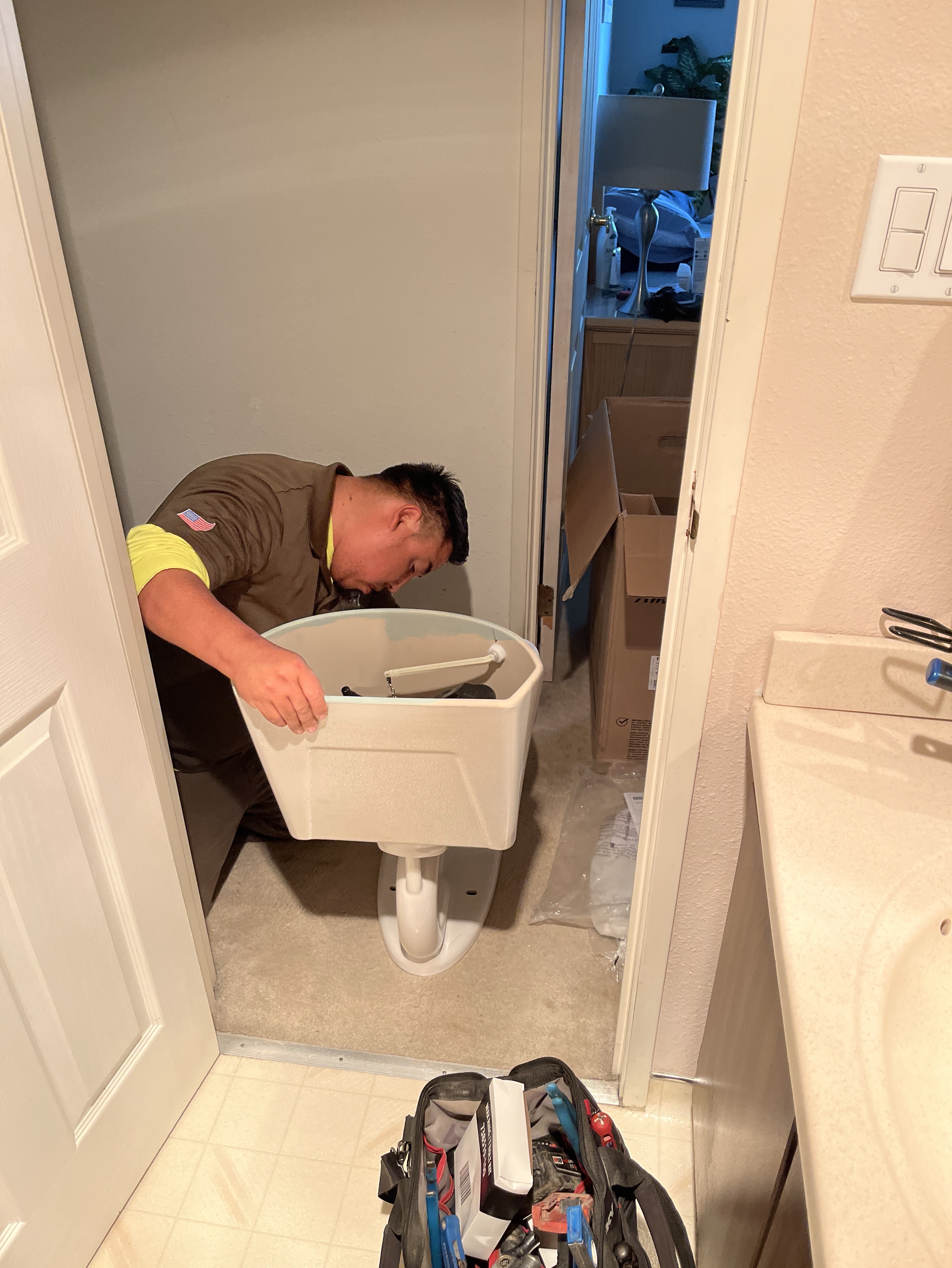 Commando Plumbing Image