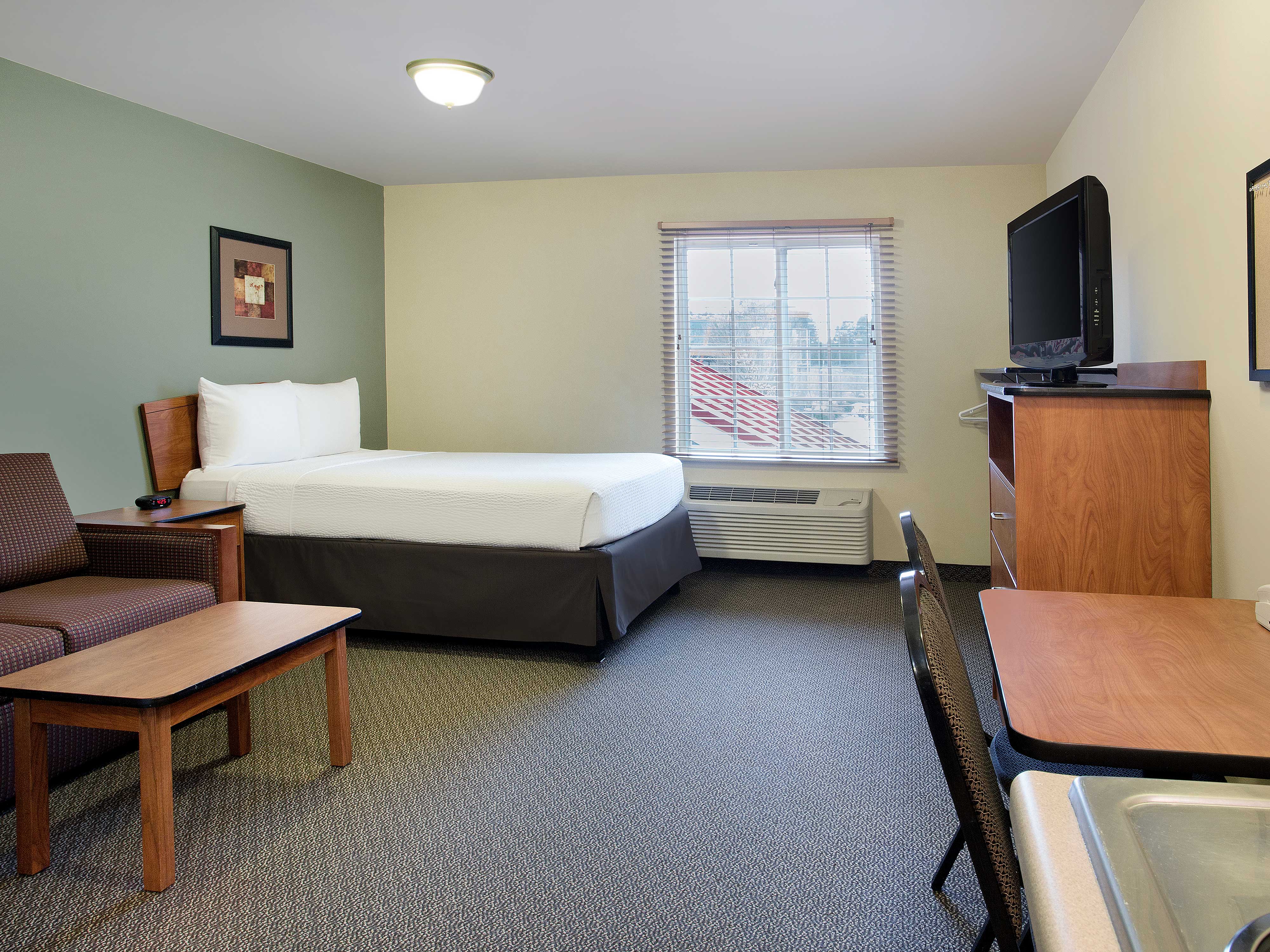 WoodSpring Suites Raleigh Northeast Wake Forest Photo