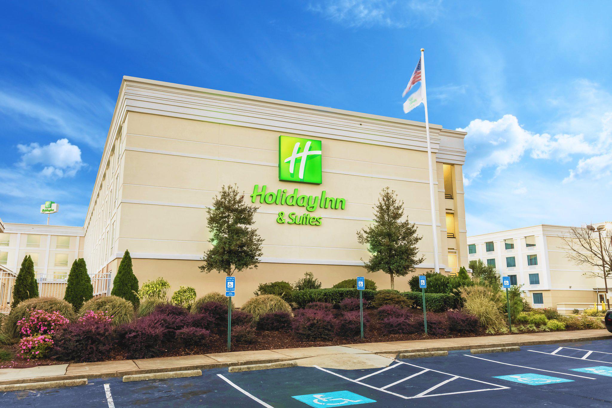 Holiday Inn & Suites Atlanta Airport-North Photo