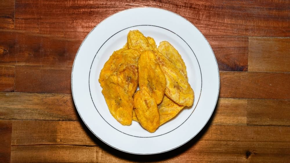 Tostones / Fried Green Plantains