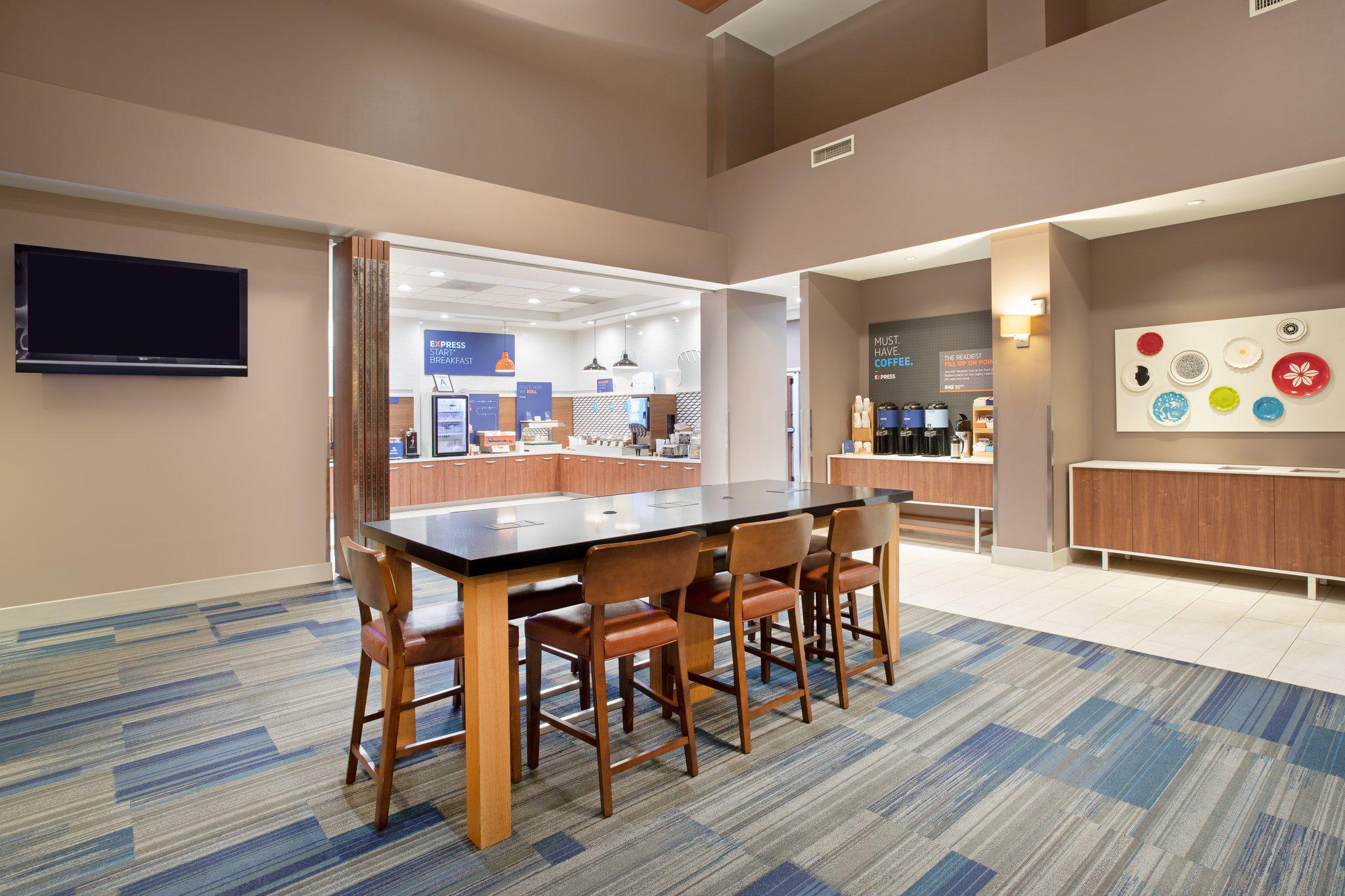 Holiday Inn Express & Suites Ontario Airport Photo