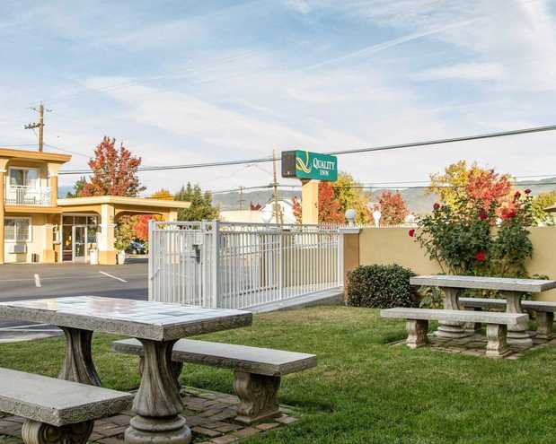 Images Quality Inn
