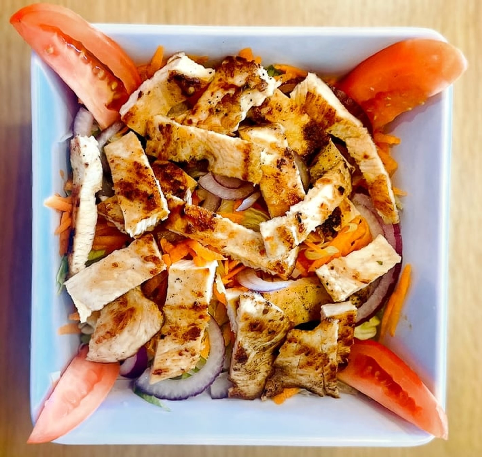 Ensalada Con Pollo a La Plancha / Grilled Chicken Salad