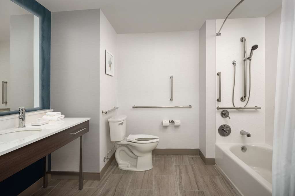 Hampton Inn Delray Beach Image