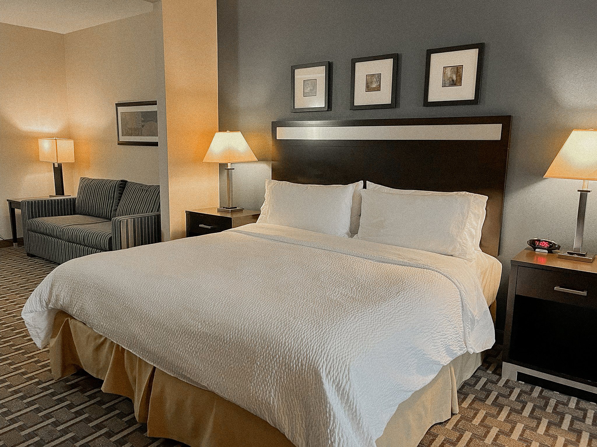 Holiday Inn Express & Suites Morton Peoria Area by IHG Image