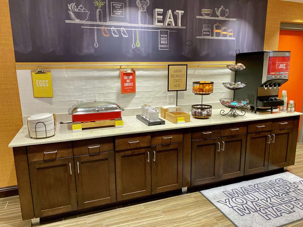 Hampton Inn & Suites Deland Image