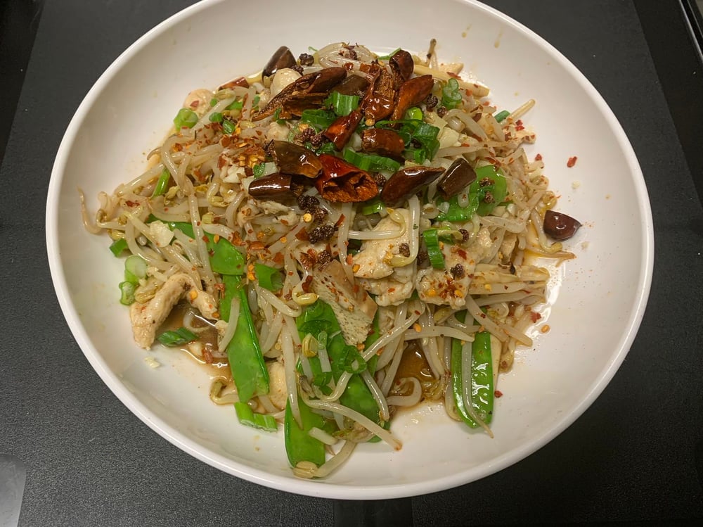 39 麻辣鸡SPICY MALA CHICKEN W.SPROUTS🌶️