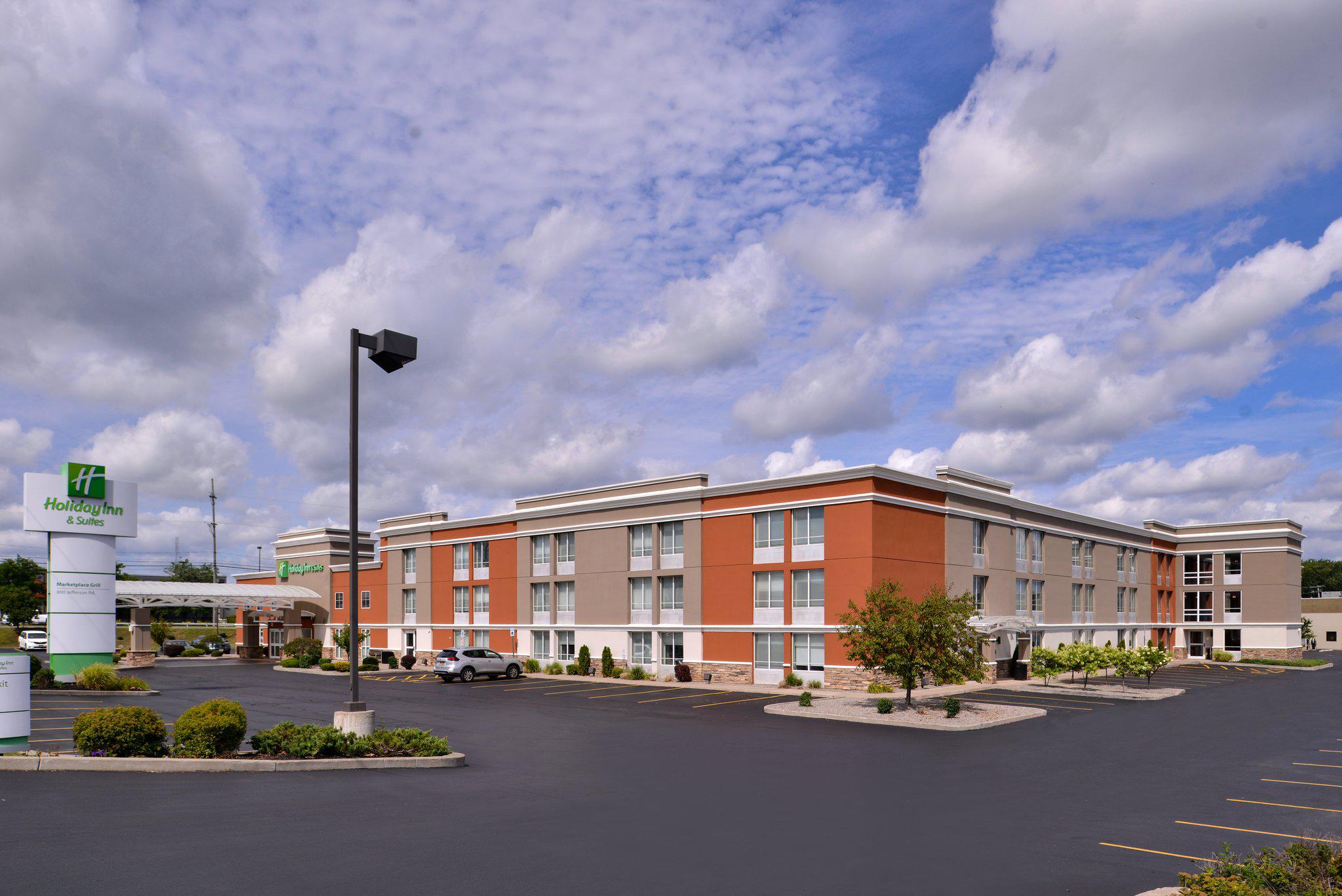 Holiday Inn & Suites Rochester - Marketplace Photo