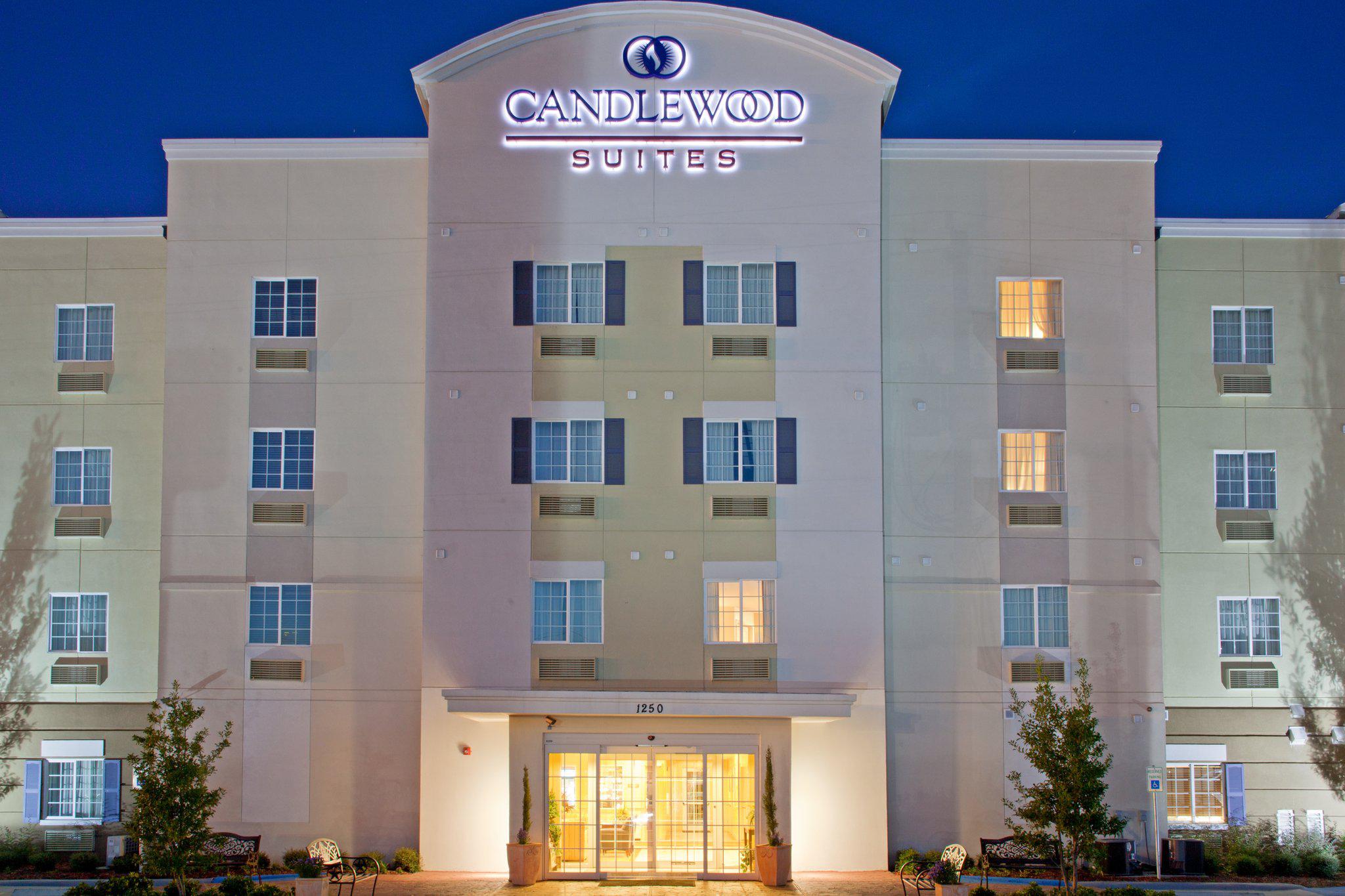 Candlewood Suites la Porte Photo