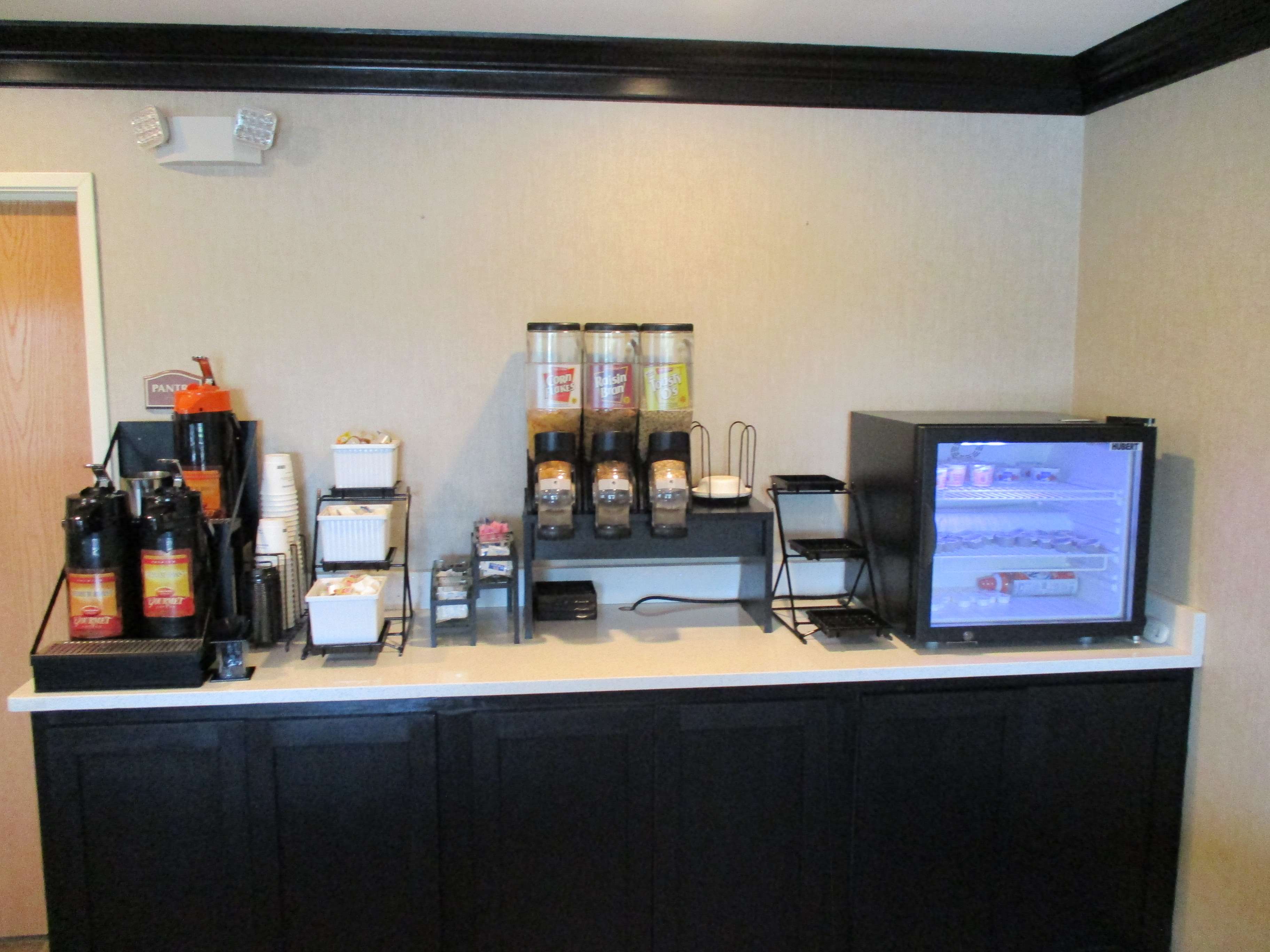 Best Western Presidential Hotel & Suites Photo