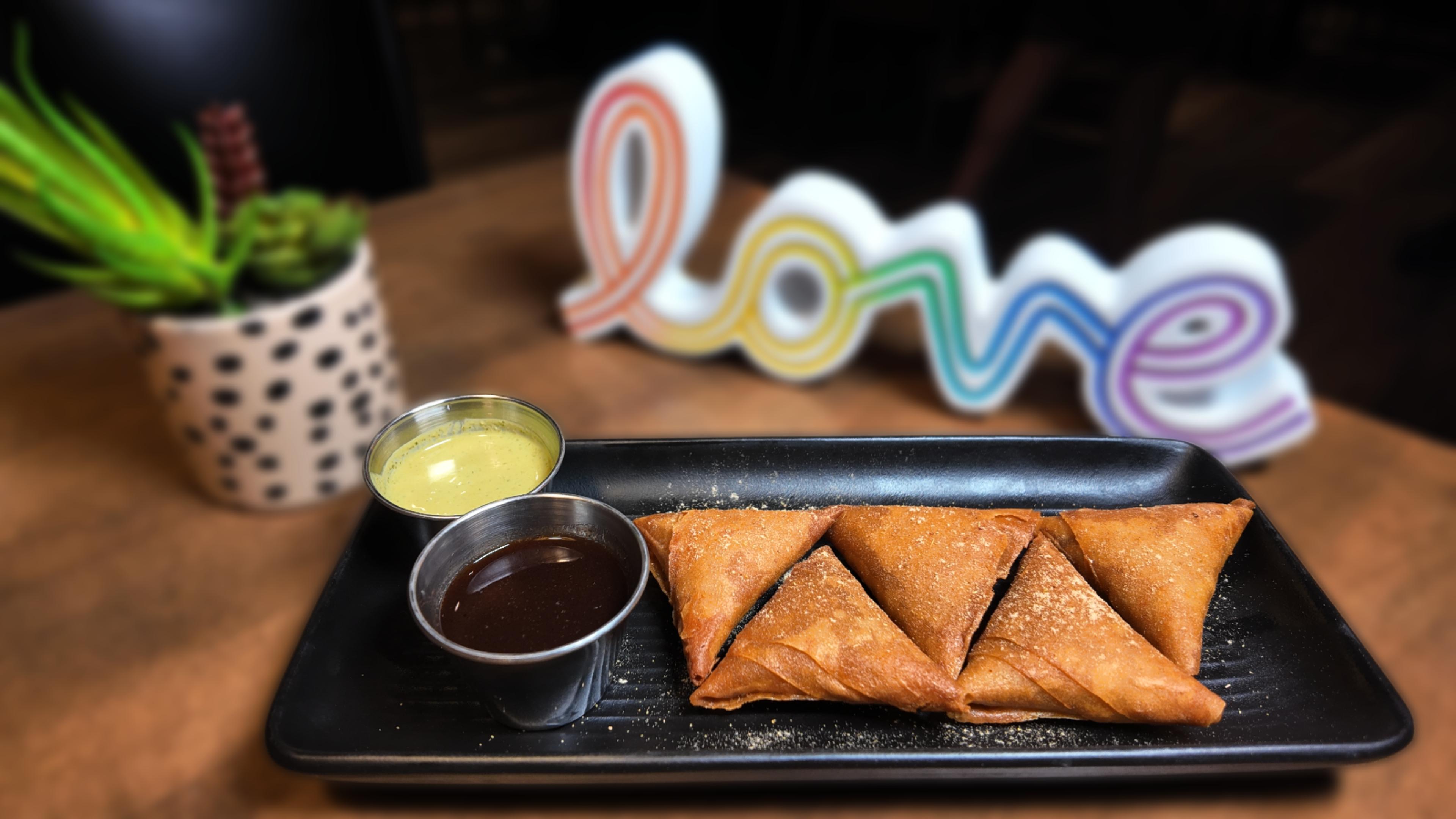 Crispy Cocktail Samosa
