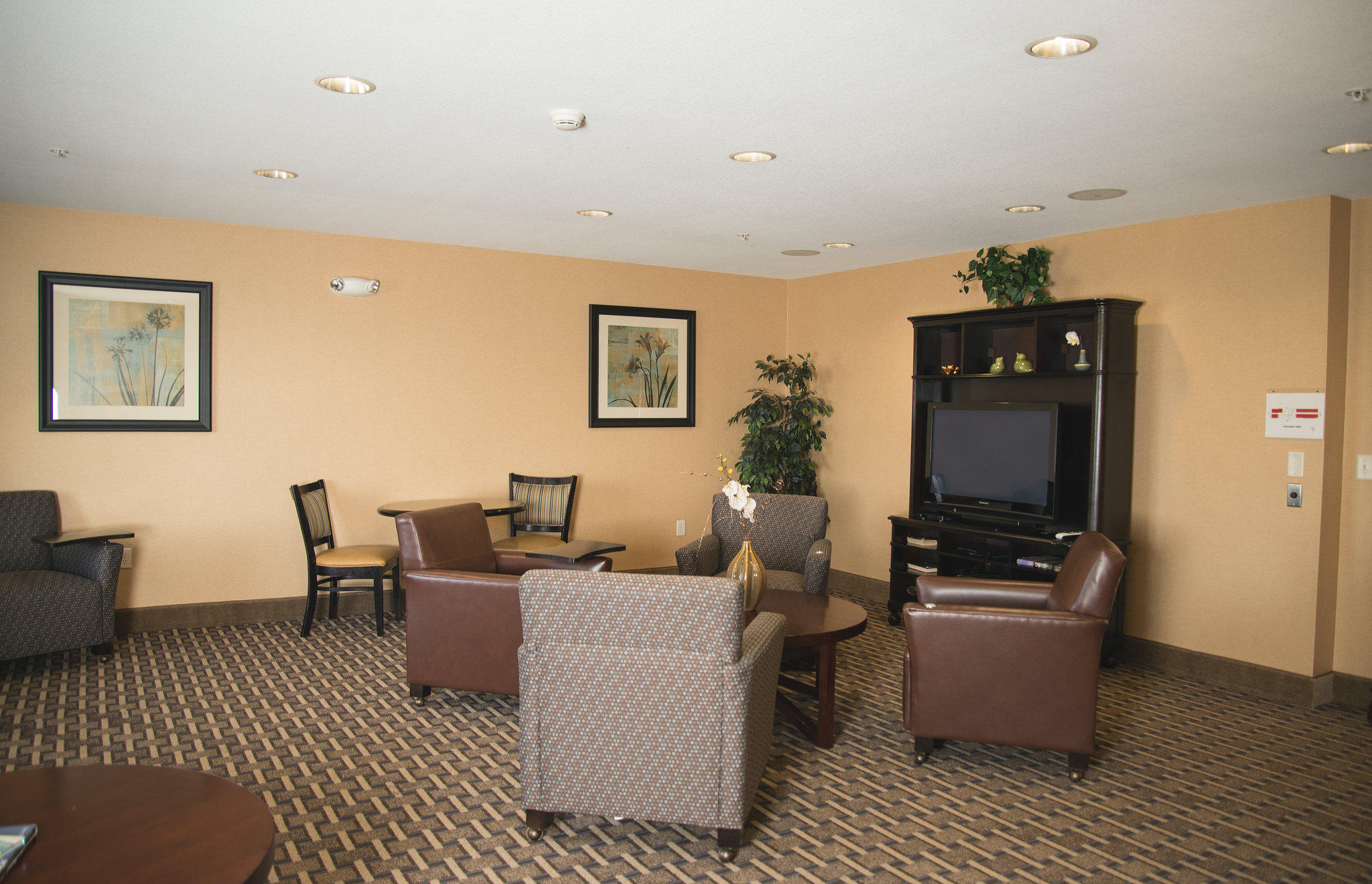 Candlewood Suites Loveland Photo