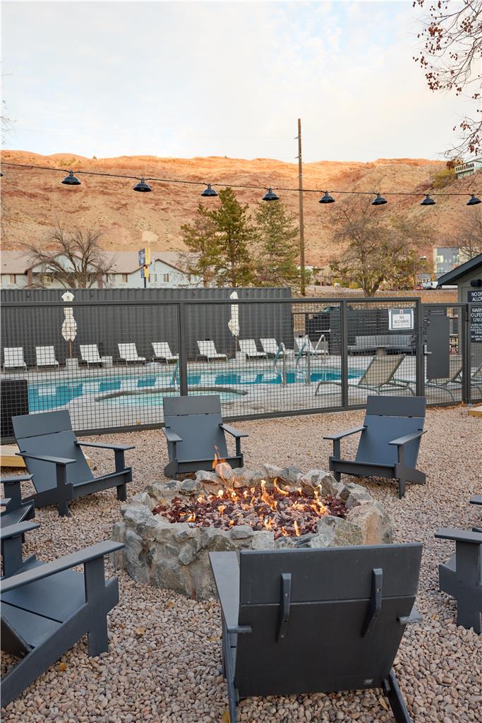 Slackline Moab, Outset Collection by Hilton Image