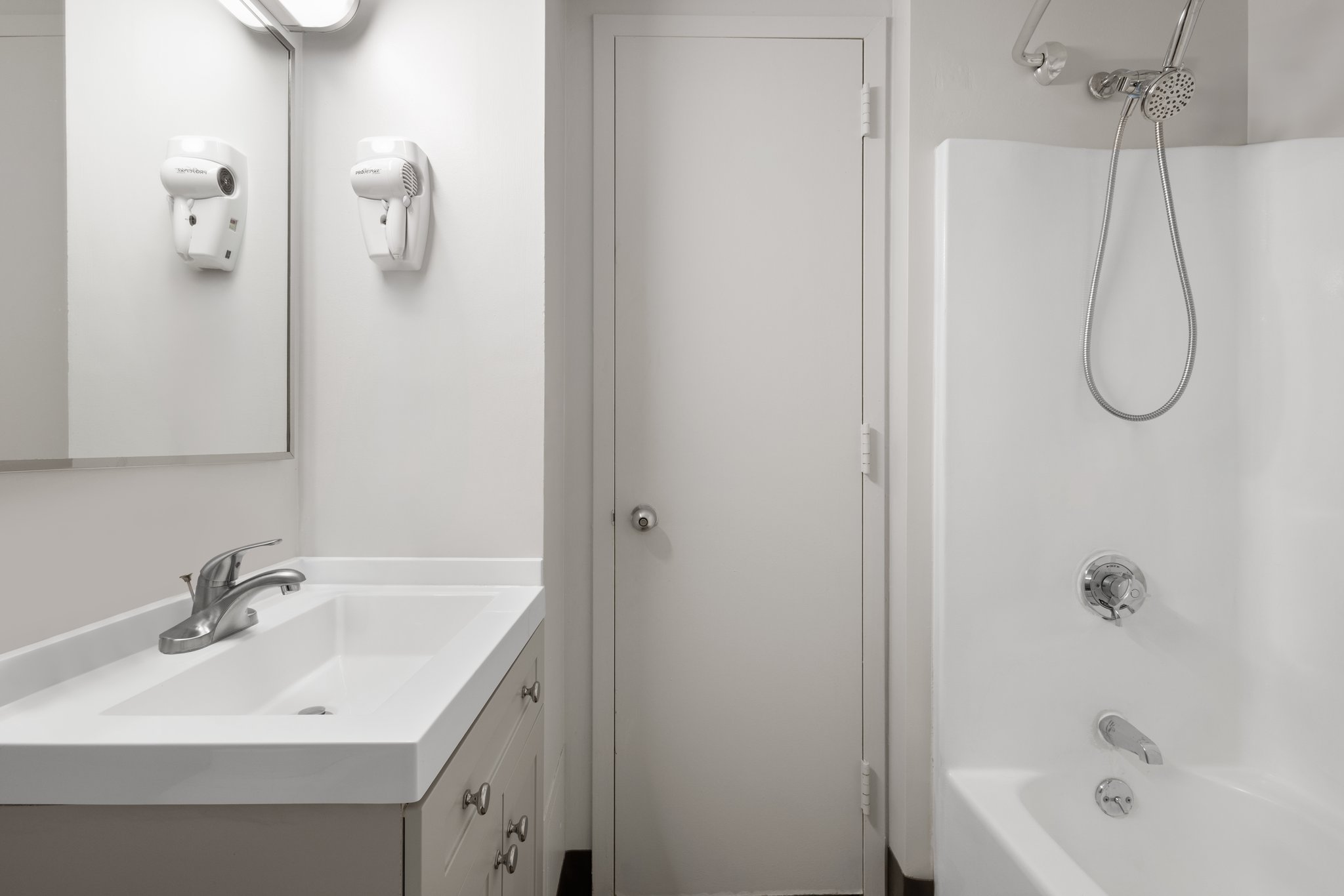 IHG Army Hotels Five Star Inn Image