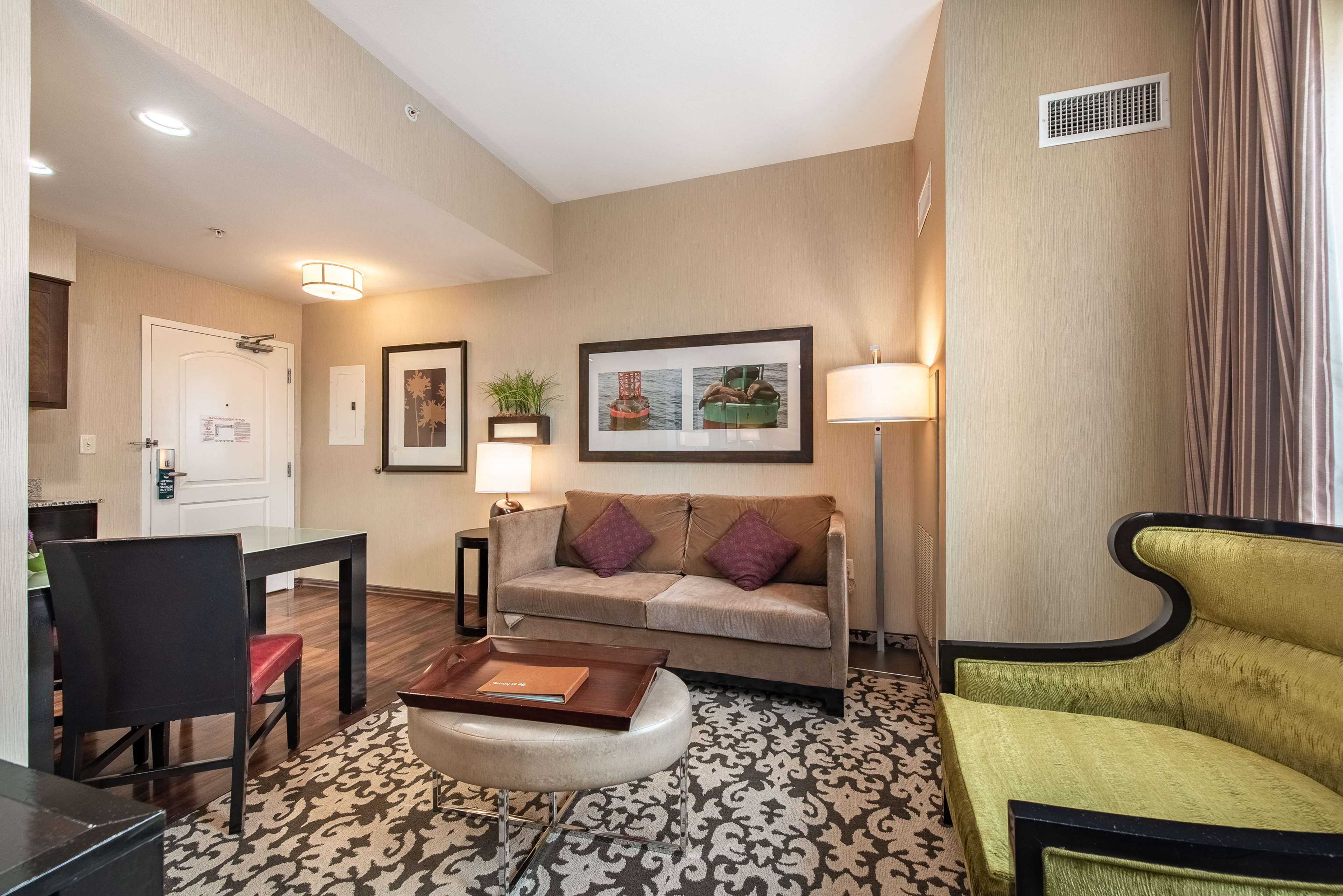 Guest room