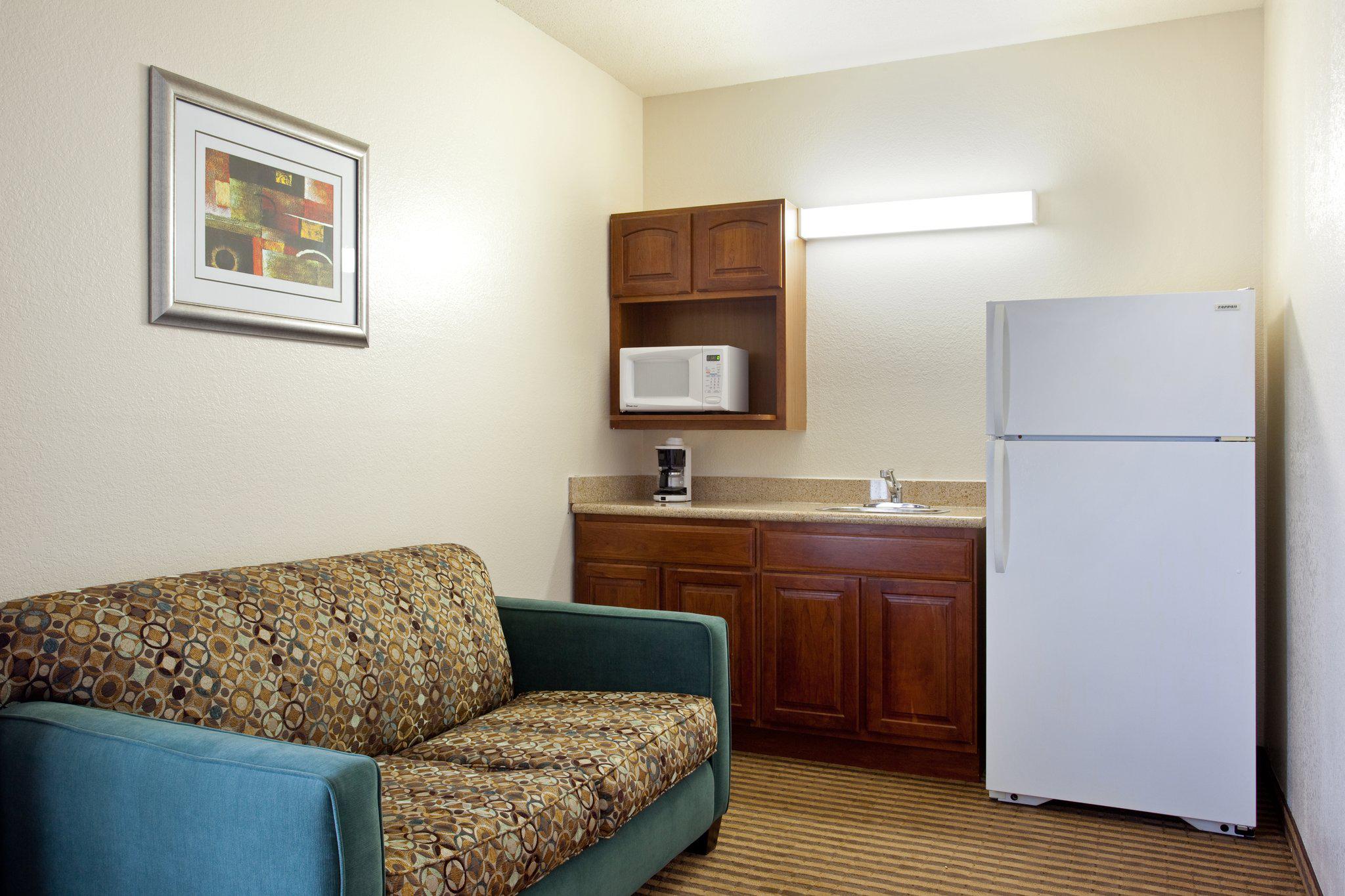 Holiday Inn Express & Suites Three Rivers Photo
