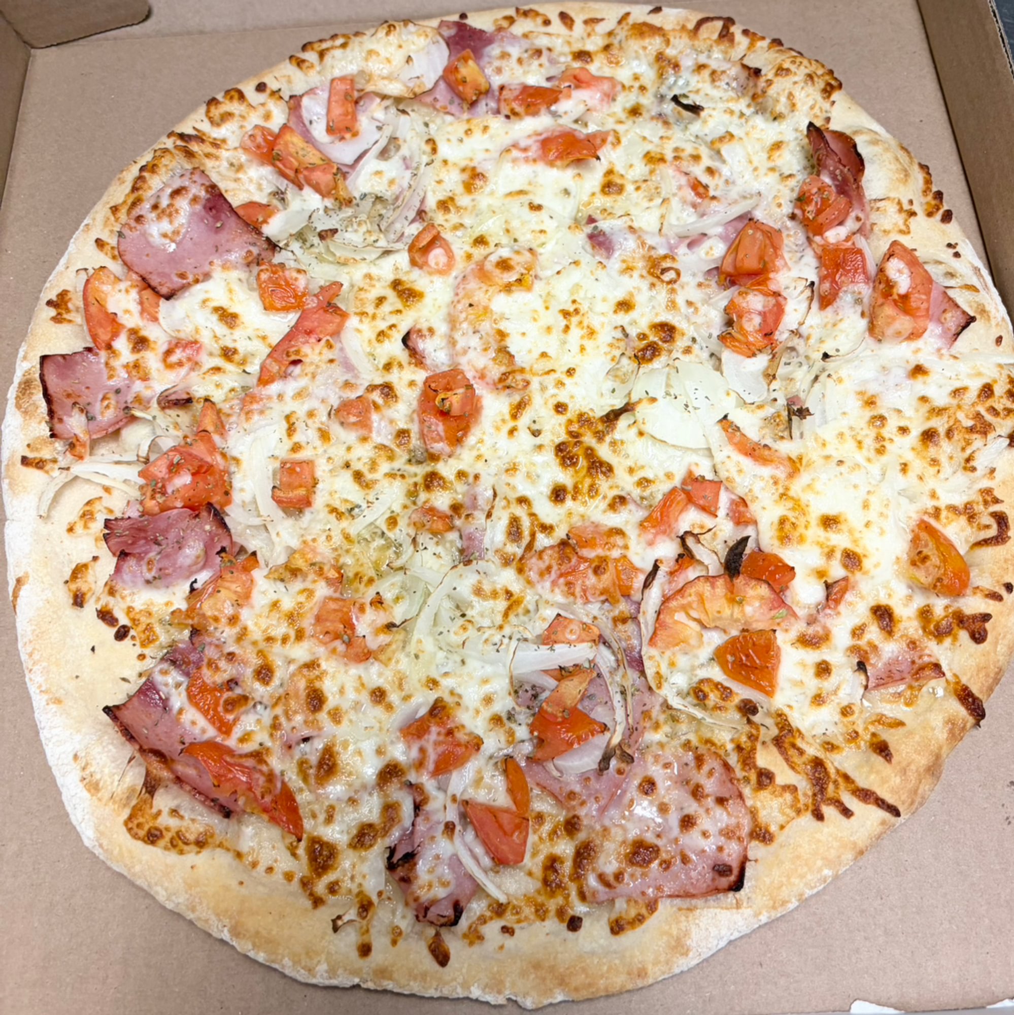 Fresh Tomato & Ham Pizza