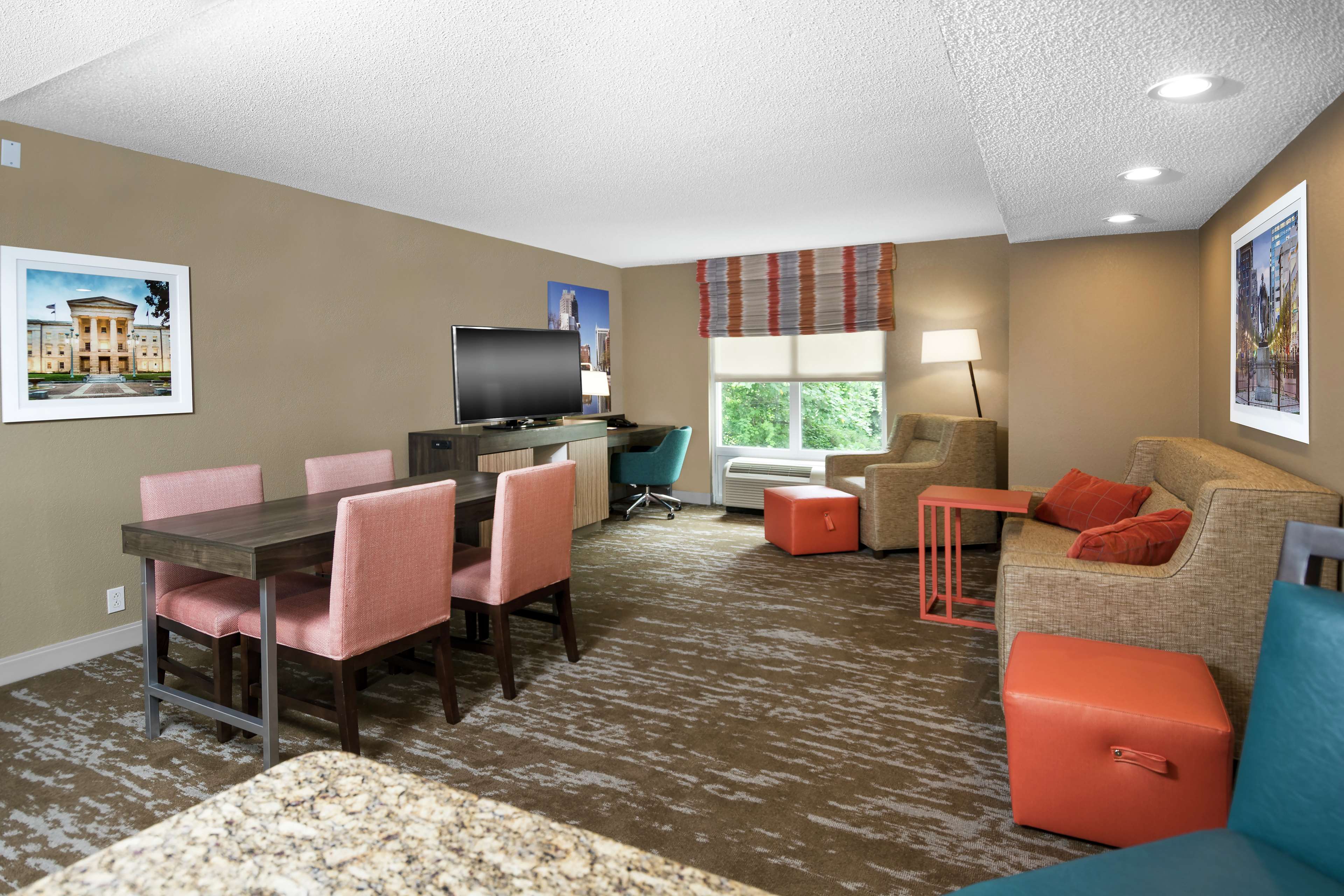 Hampton Inn & Suites Raleigh/Cary I-40 (PNC Arena) Photo