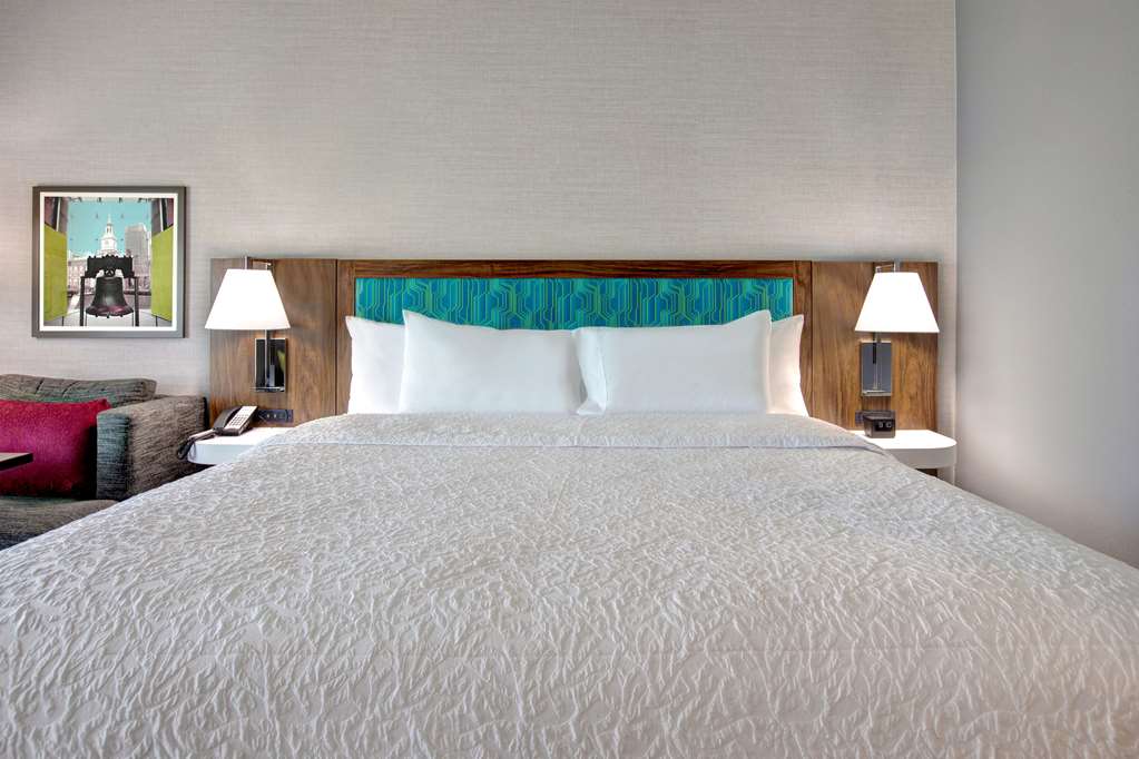 Hampton Inn and Suites Deptford Image