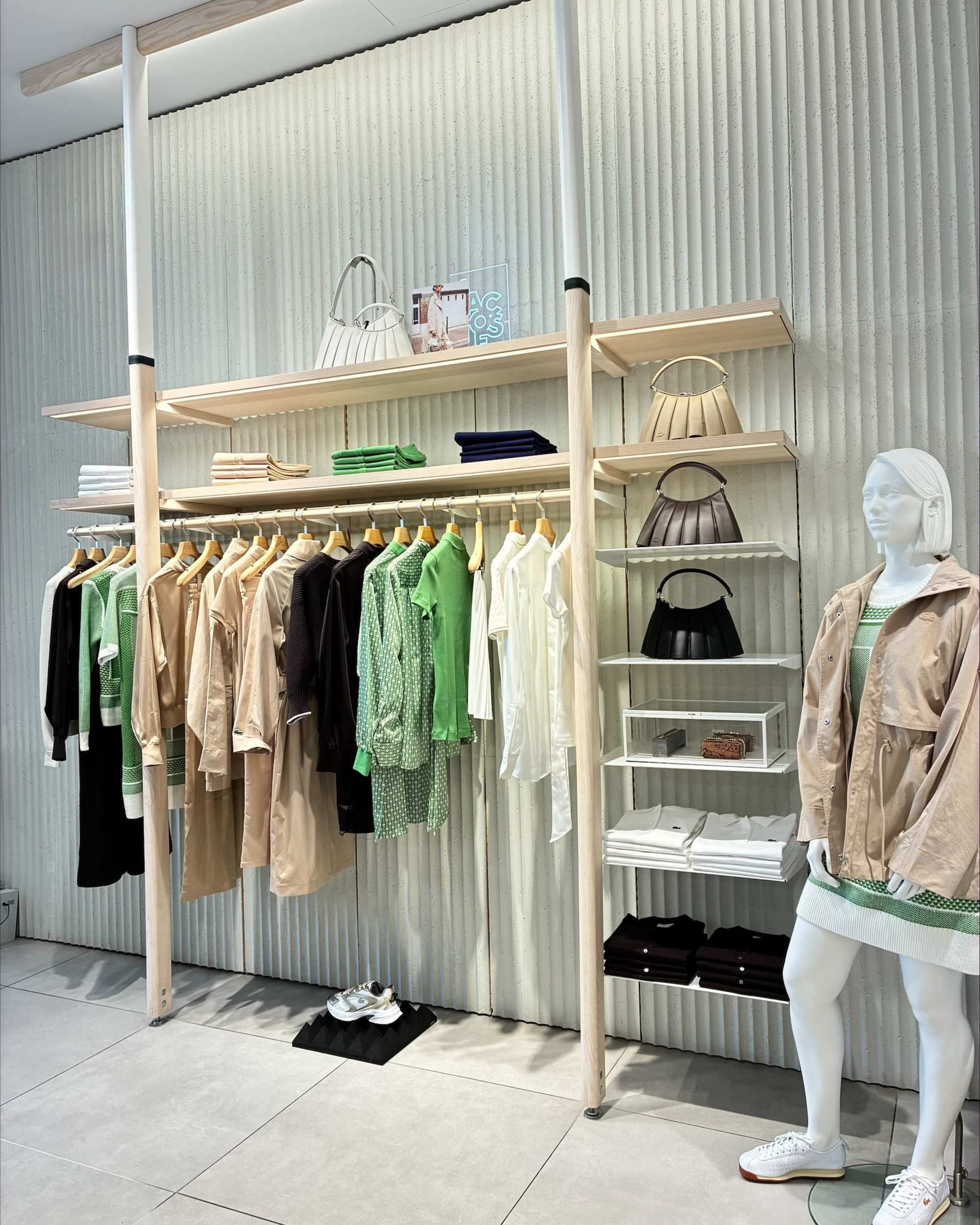 Lacoste Madrid Gran Via 4