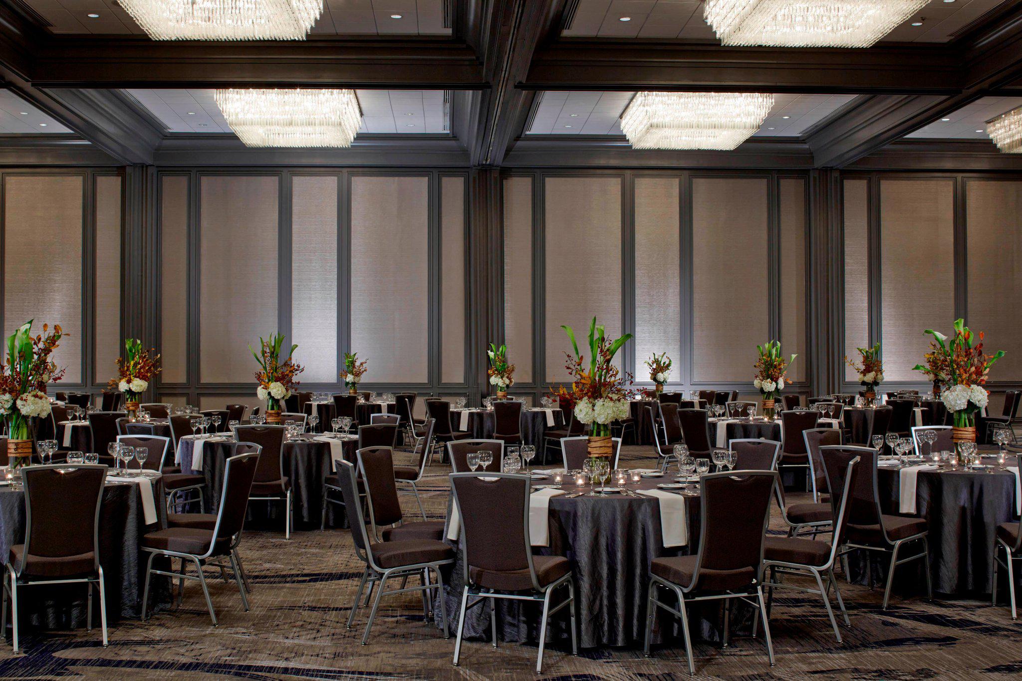 Renaissance Atlanta Waverly Hotel & Convention Center Photo