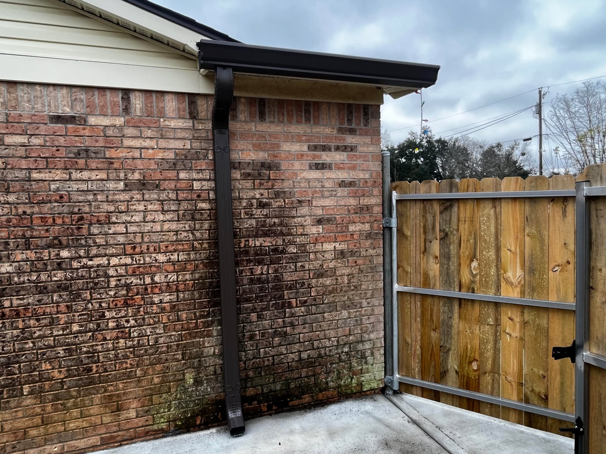 Southern Gutters LLC Image