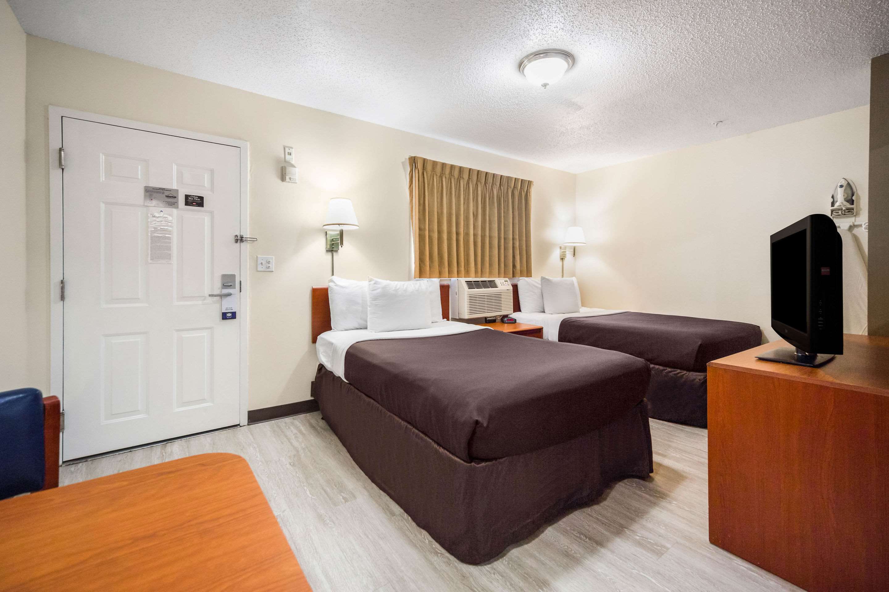 Suburban Extended Stay Hotel Biloxi North Area Photo